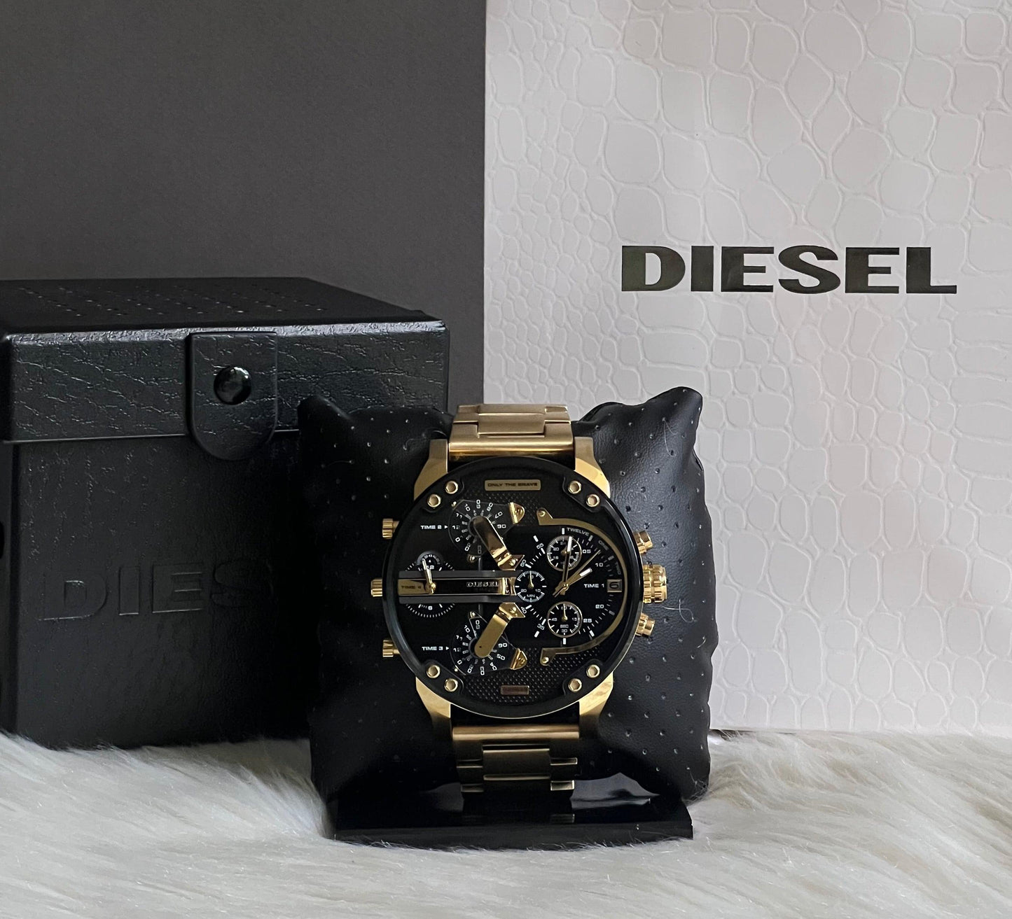 Diesel Men’s Mr. Daddy 2.0 Gold-Tone Chronograph Watch