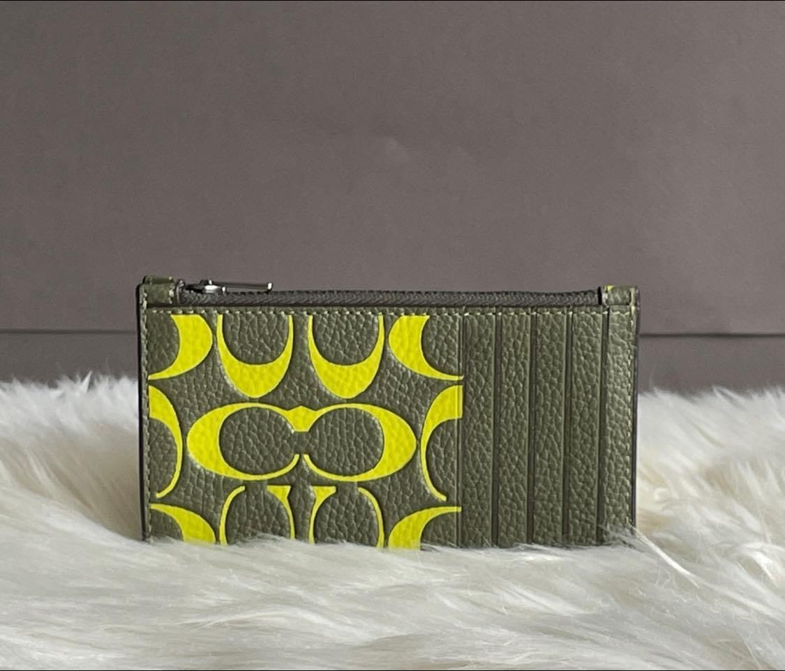 Coach Zip Card Case in Signature Leather