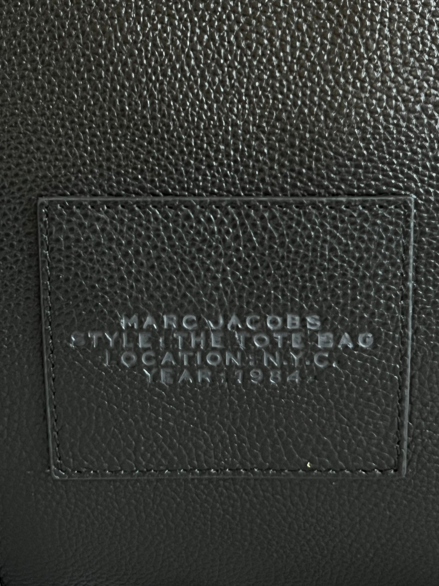 Marc Jacobs The Leather Large Tote Bag
