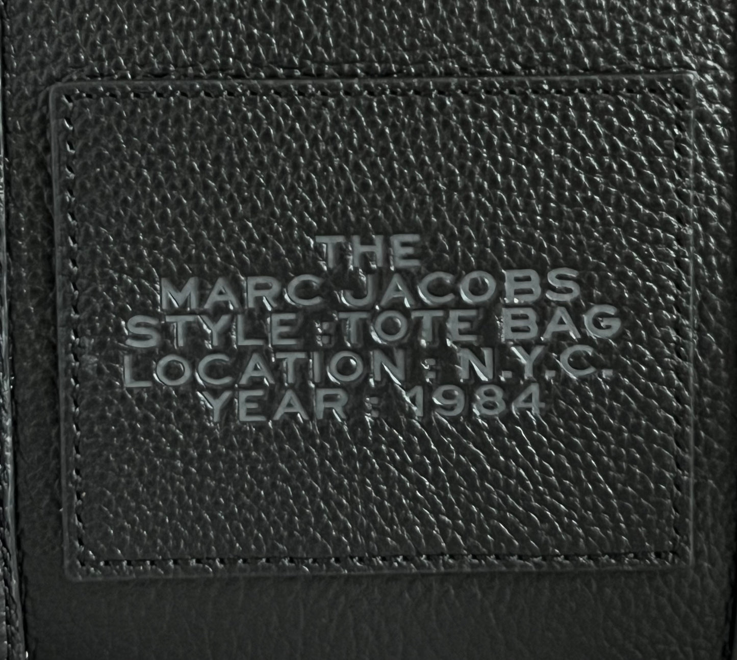 Marc Jacobs The Leather Medium Tote Bag