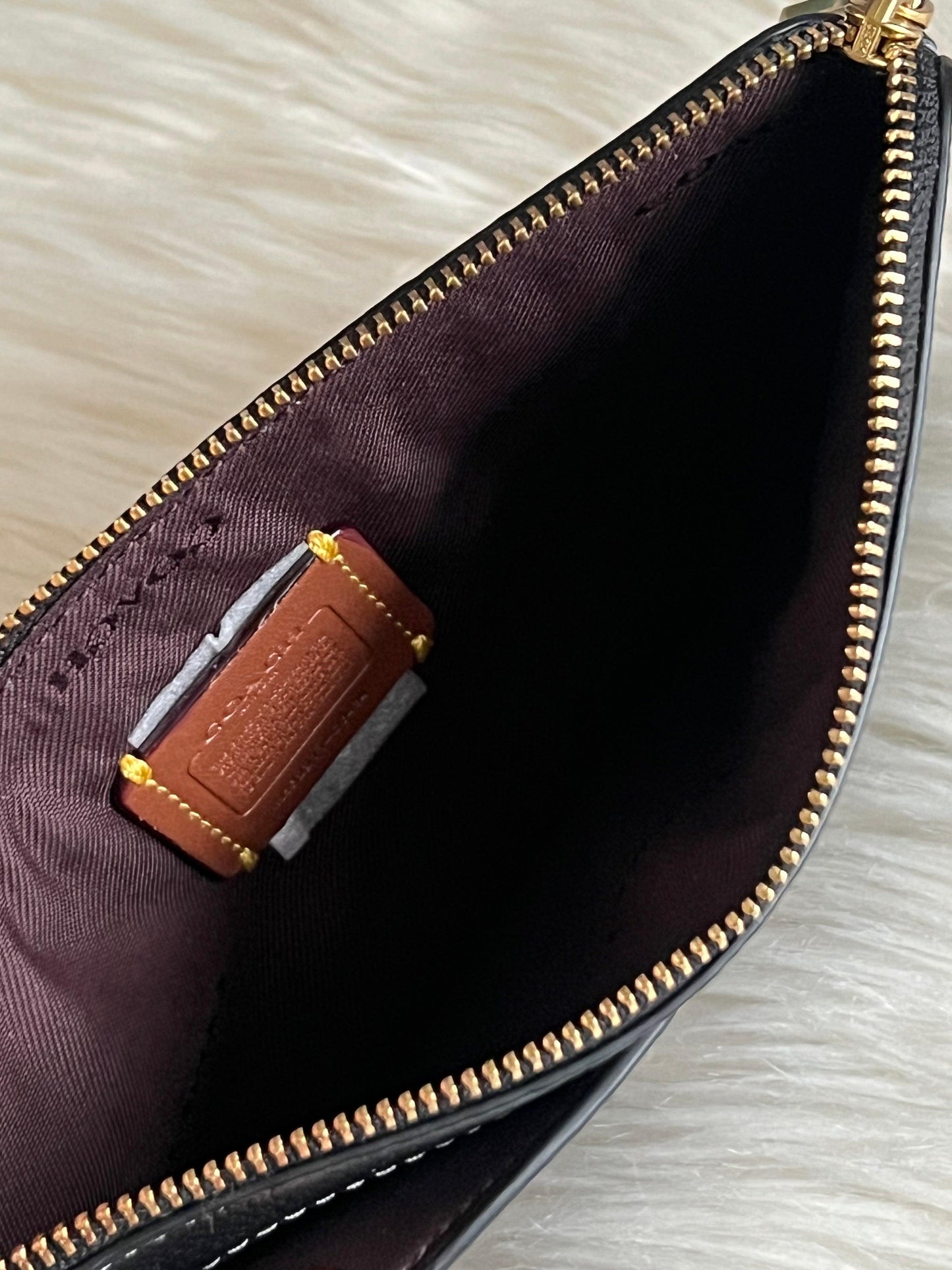 Coach L-Zip Wallet