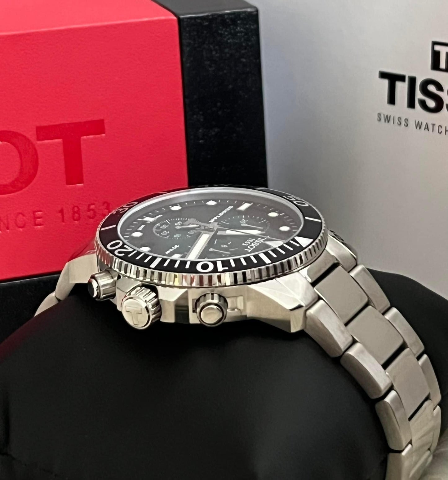 Tissot Men’s Seastar 1000 Quartz Chronograph Watch