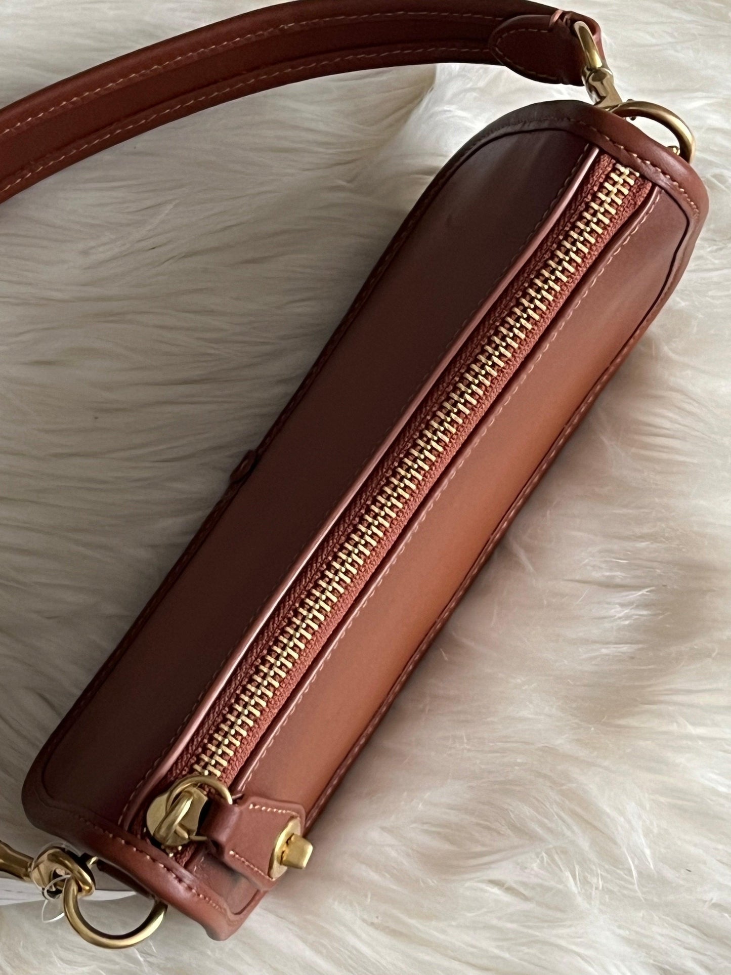 Coach Swinger 20