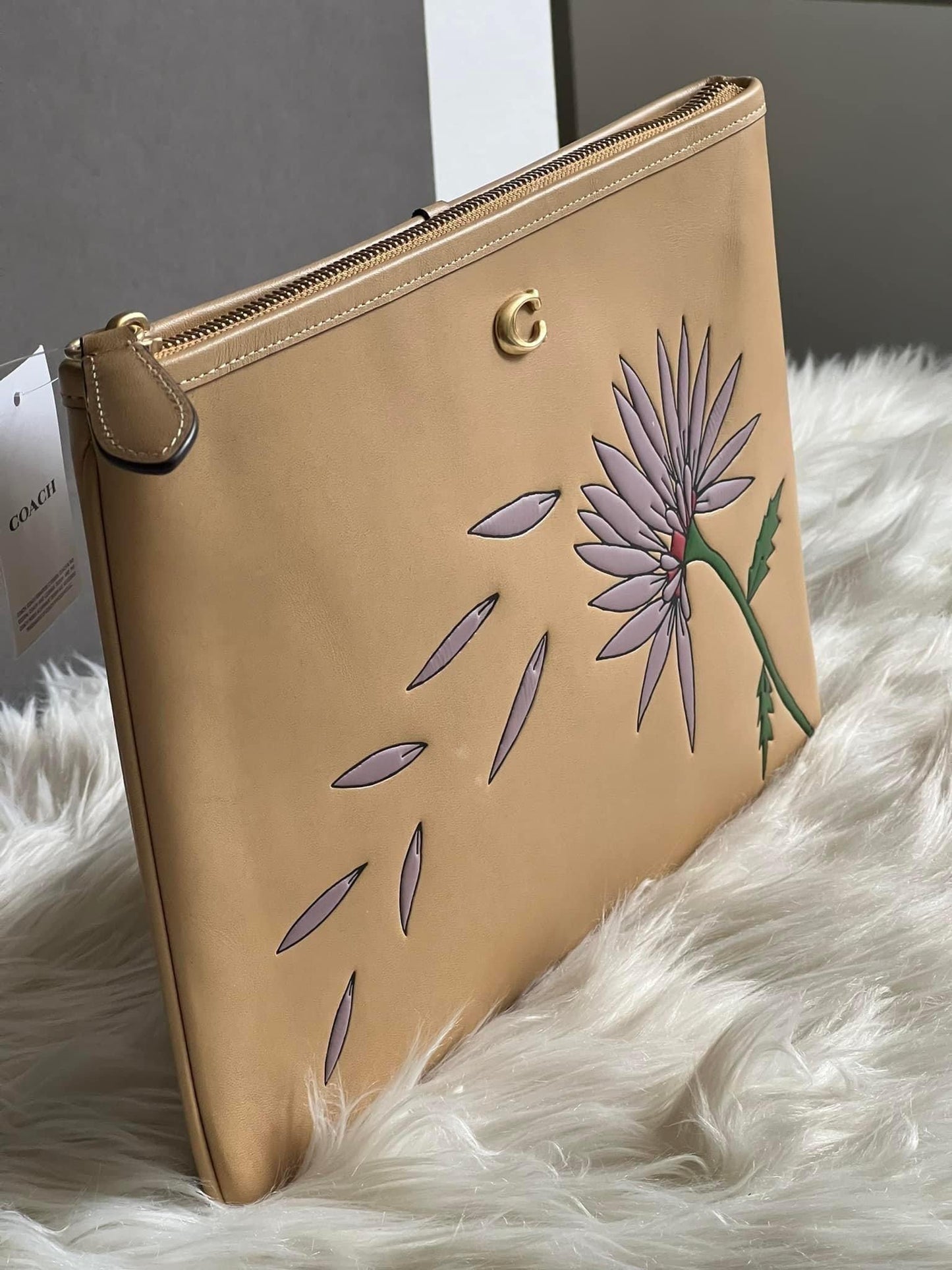 Coach X Observed By Us Essential Pouch 28