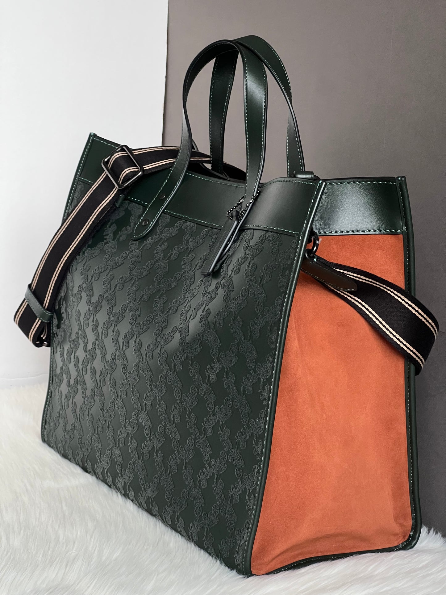 Coach Field Tote 40 with Horse and Carriage