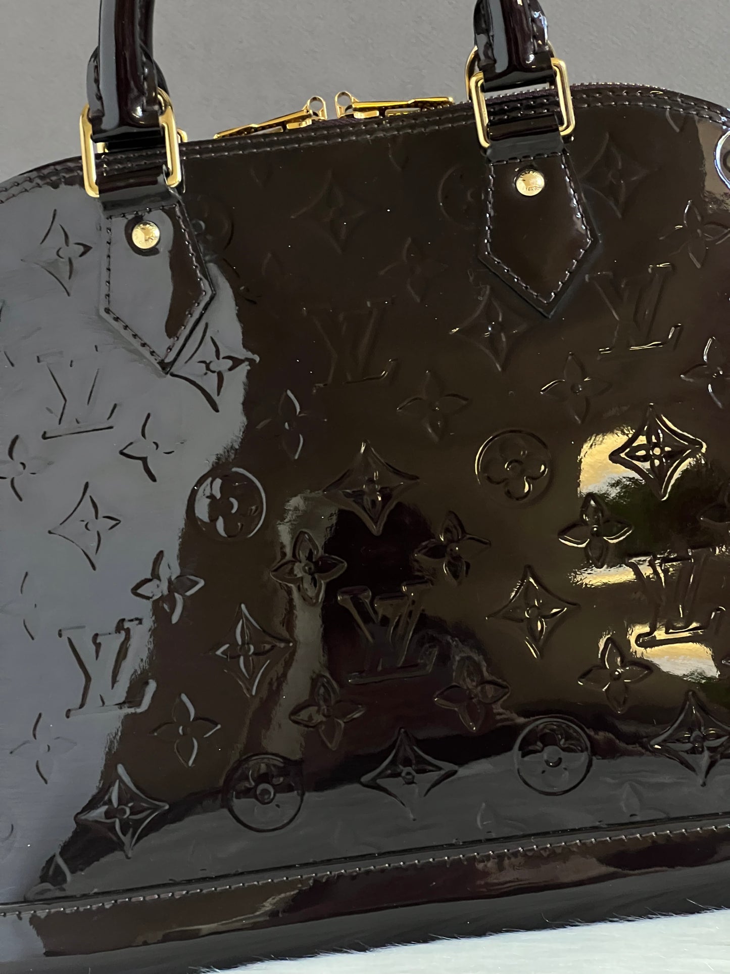 Louis Vuitton Alma PM In Monogram Vernis Leather