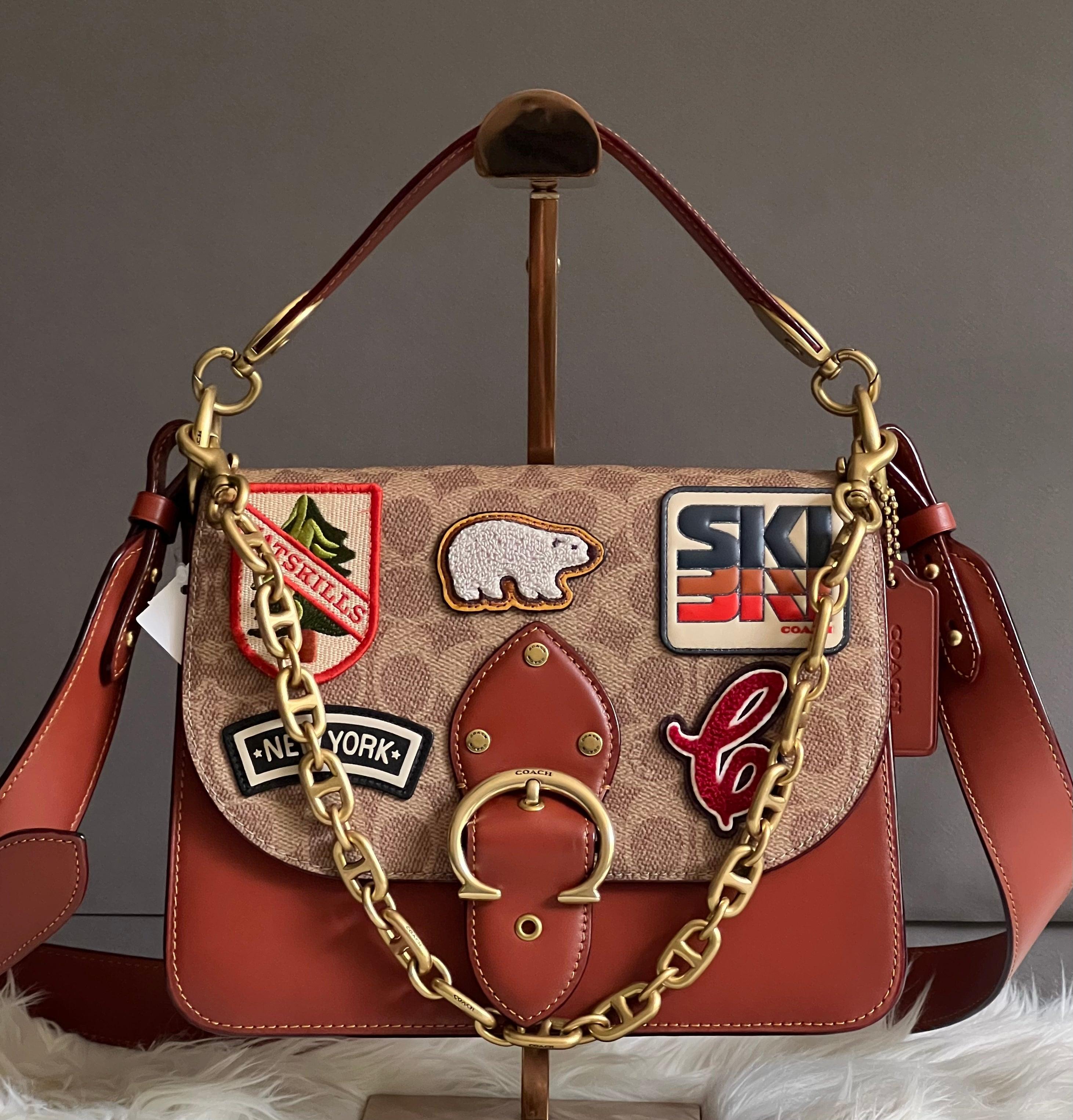 Beat shoulder bag in signature canvas with souvenir patches Outlet