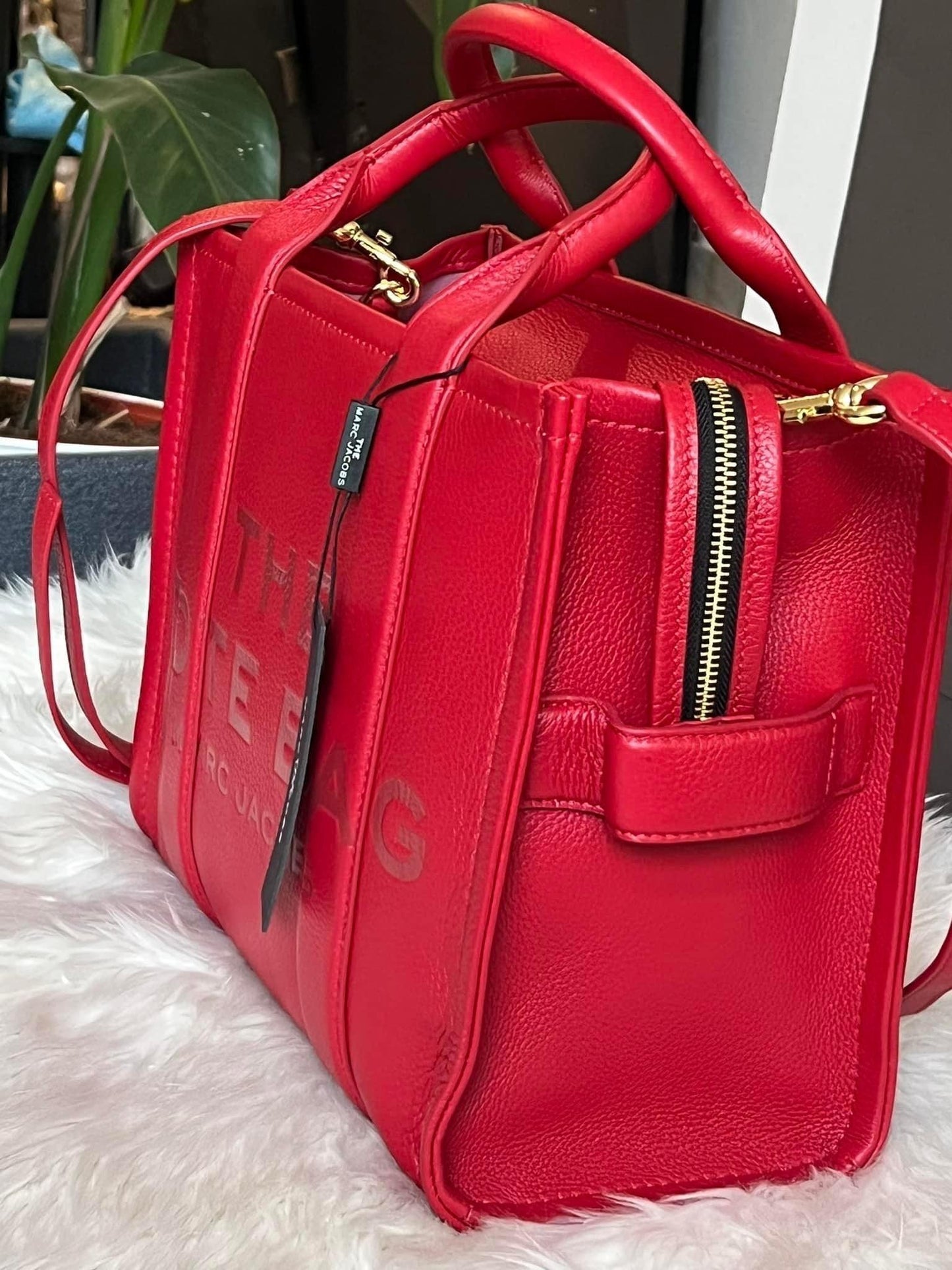 Marc Jacobs The Leather Medium Tote Bag