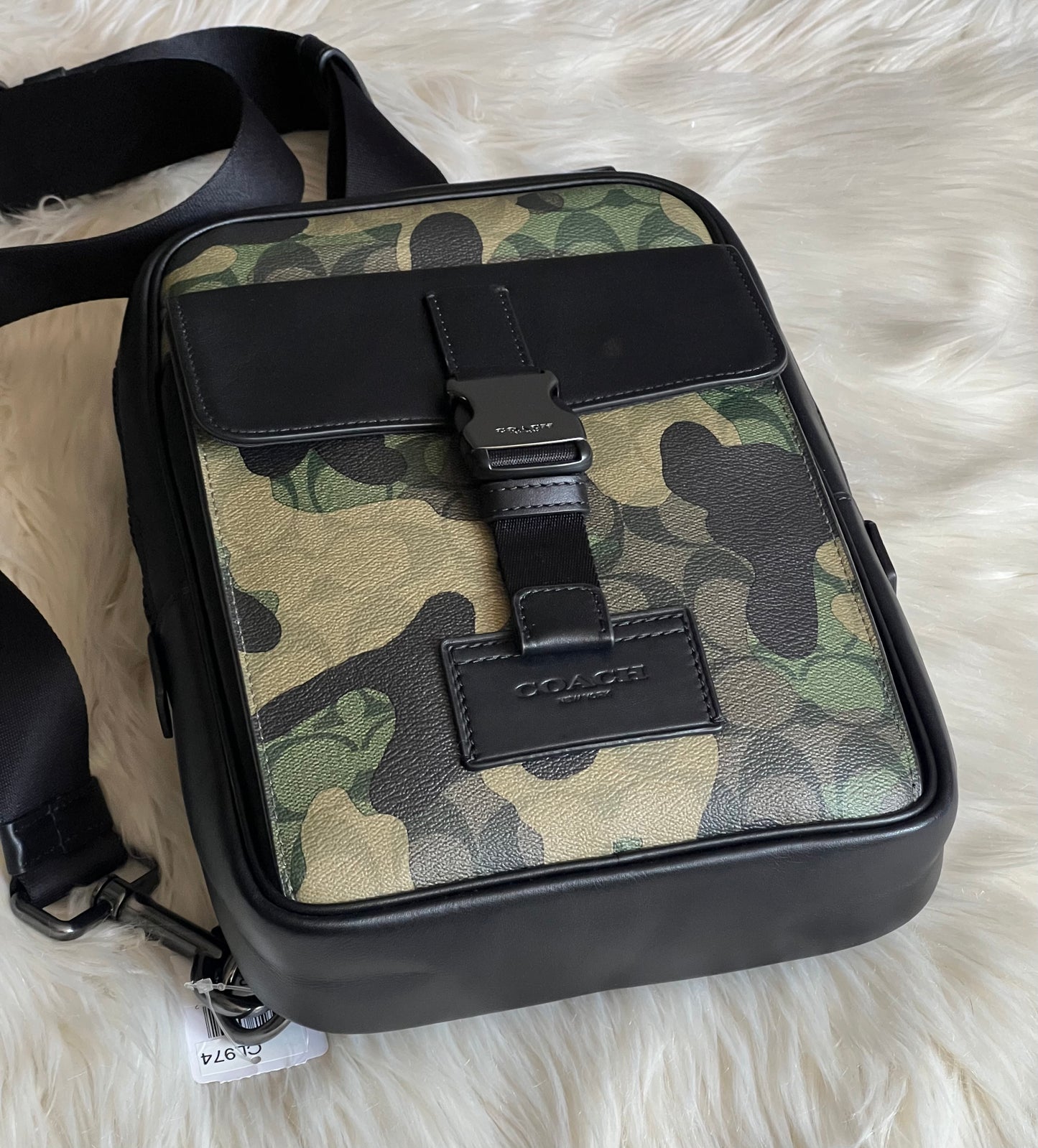 Coach Track Pack