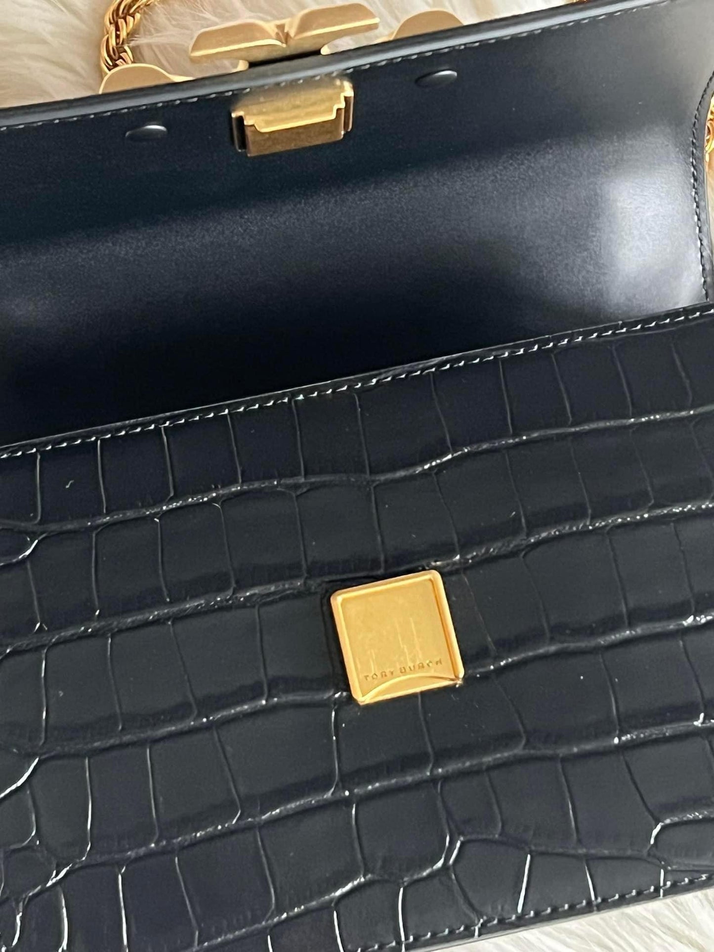 Tory Burch Eleanor Embossed Small Convertible Shoulder Bag