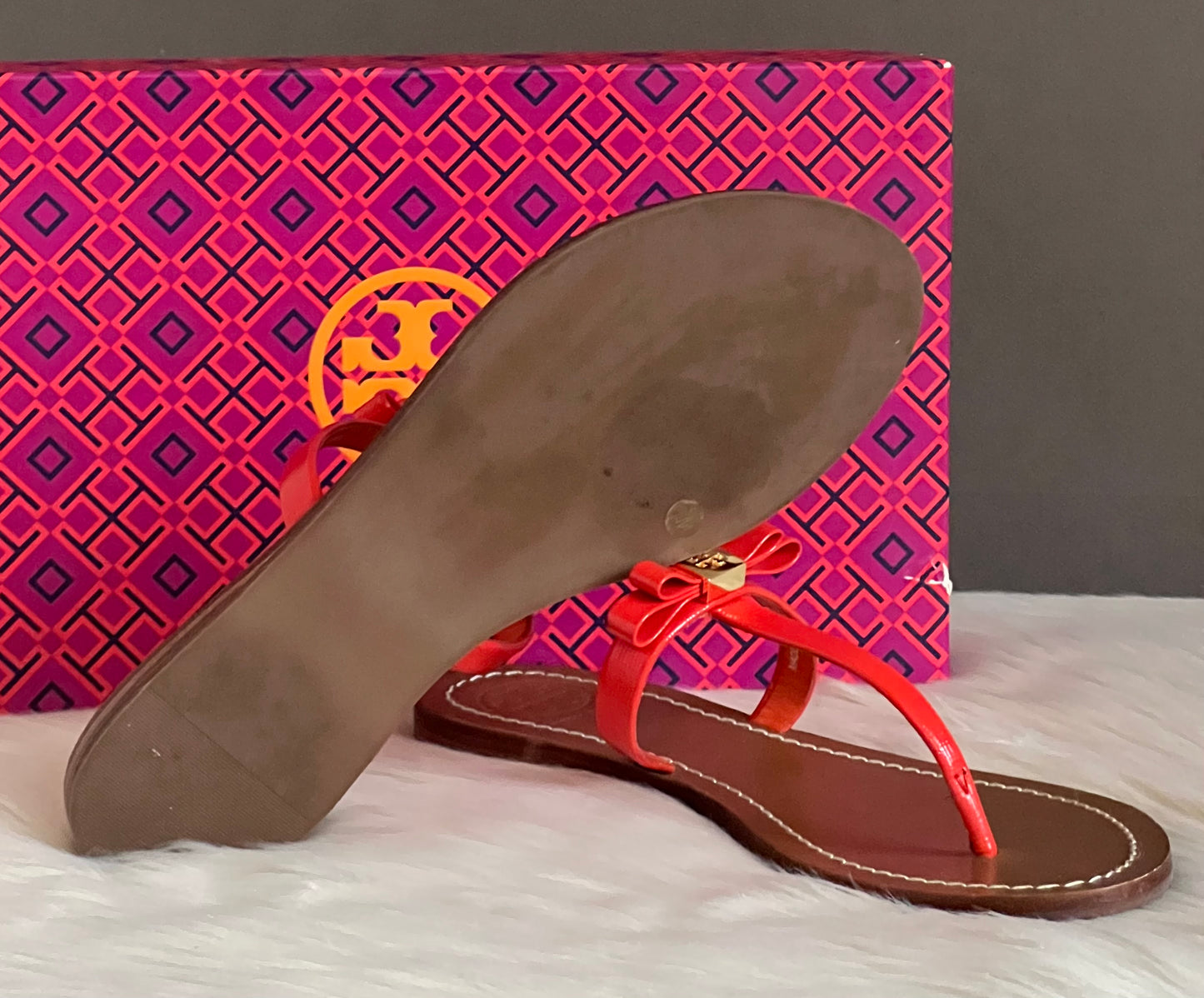 Tory Burch Patent Saffiano Leighanne Flat Thong