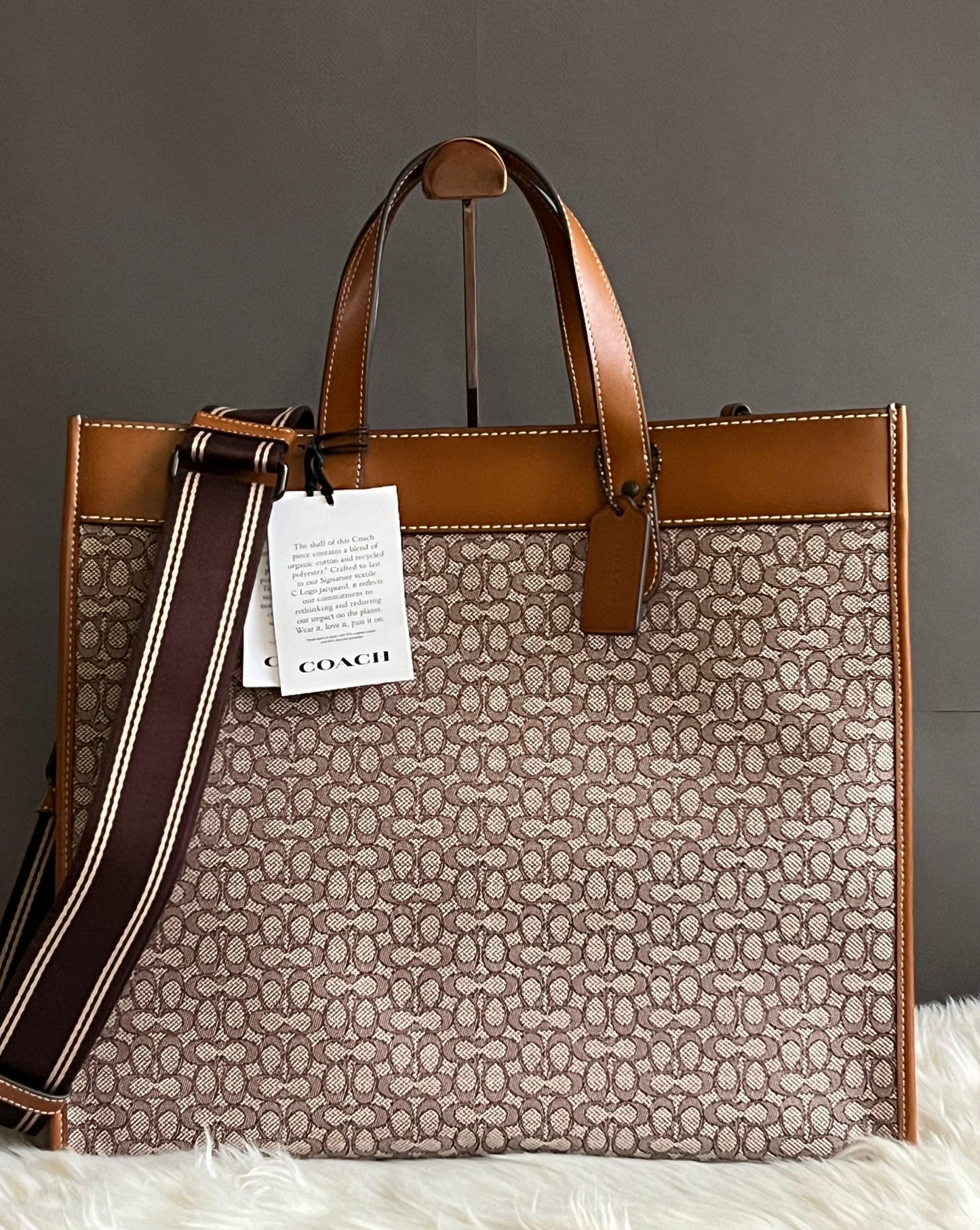 Coach Field Tote 40 in Micro Signature Jacquard