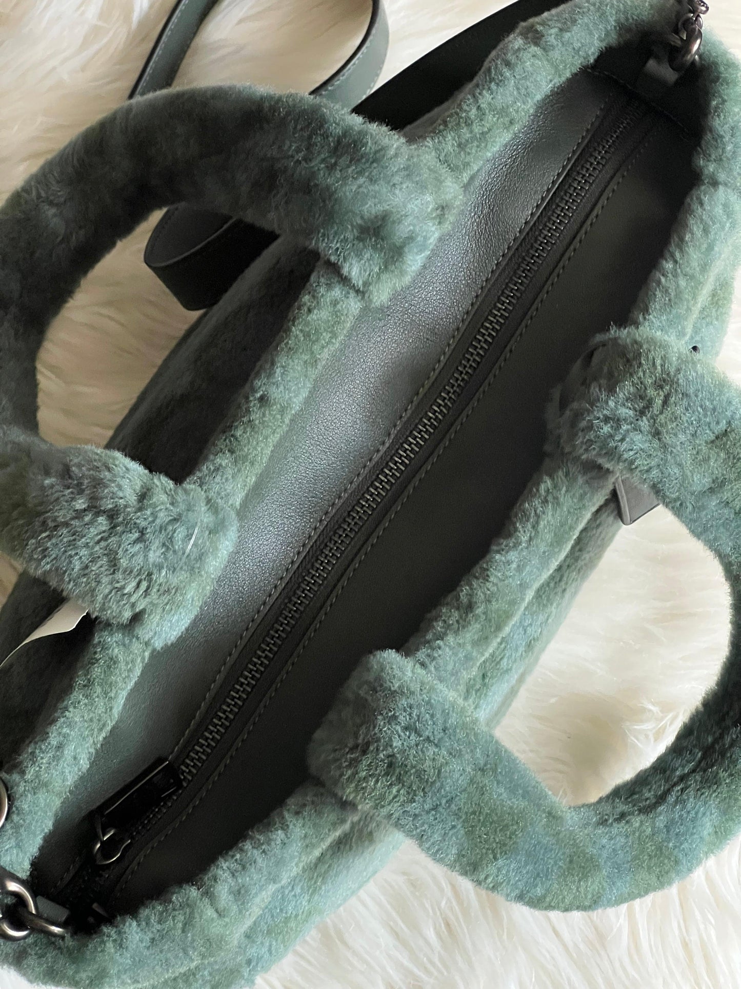 Coach Tote 28 in Signature Shearling