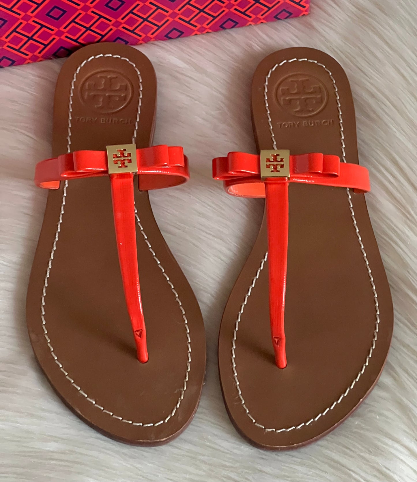 Tory Burch Patent Saffiano Leighanne Flat Thong