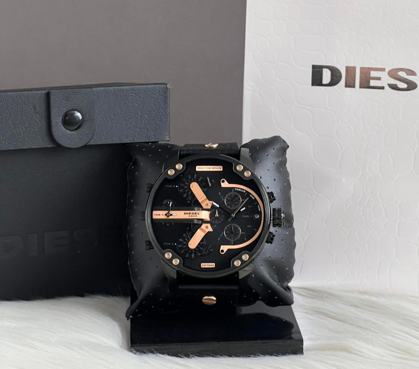 Diesel Men’s Mr. Daddy 2.0 Chrono Black Dial Leather Watch
