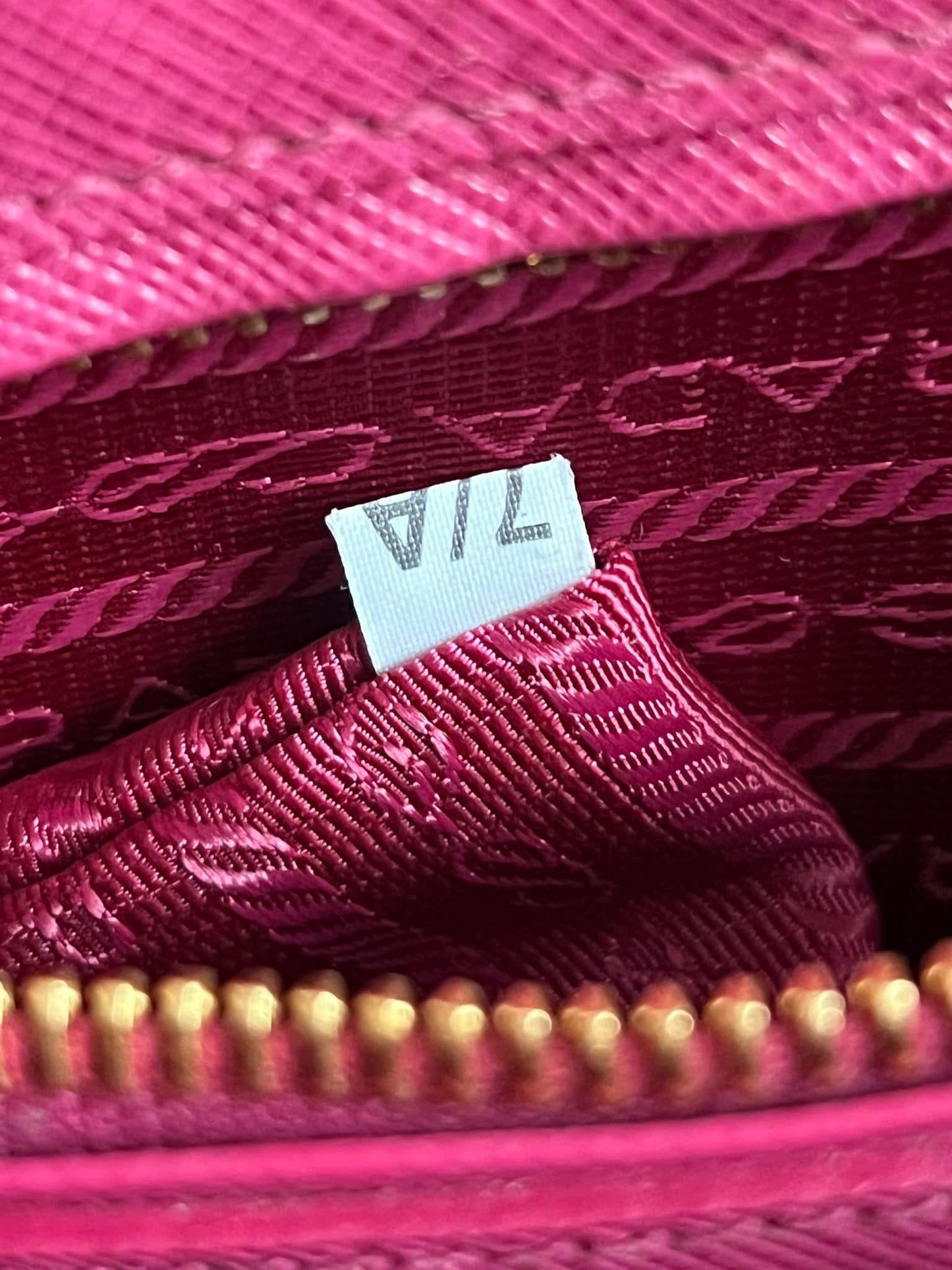 Prada Saffiano Lux Medium Galleria Zip Tote