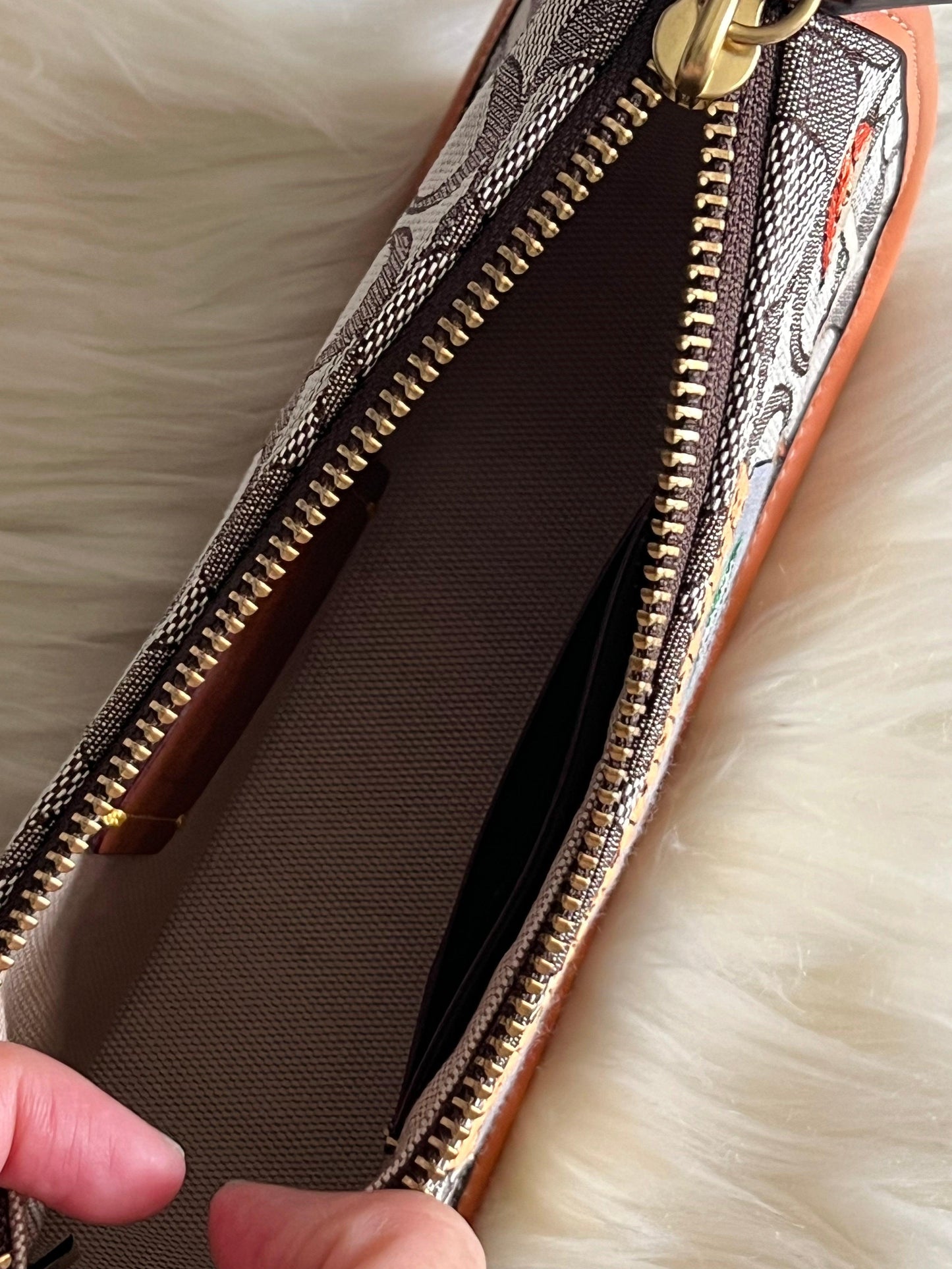 Coach X Observed By Us Swinger 20 in Signature Jacquard