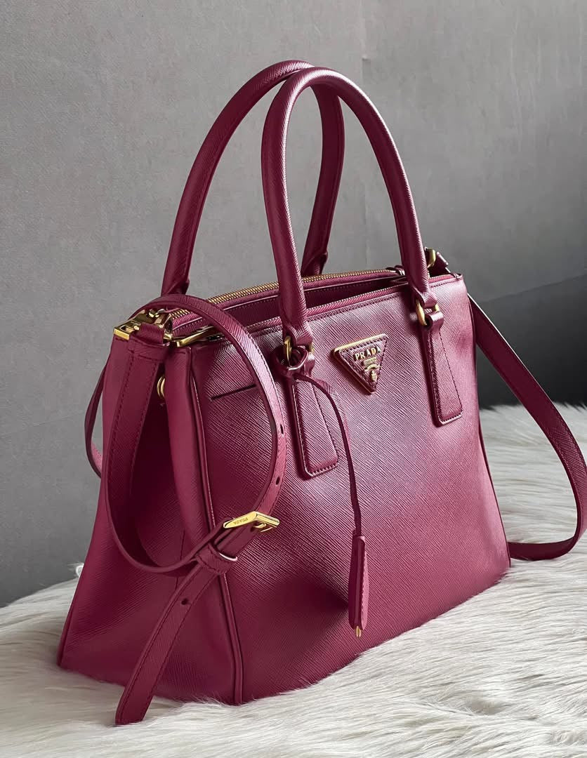 Prada Saffiano Lux Medium Galleria Zip Tote