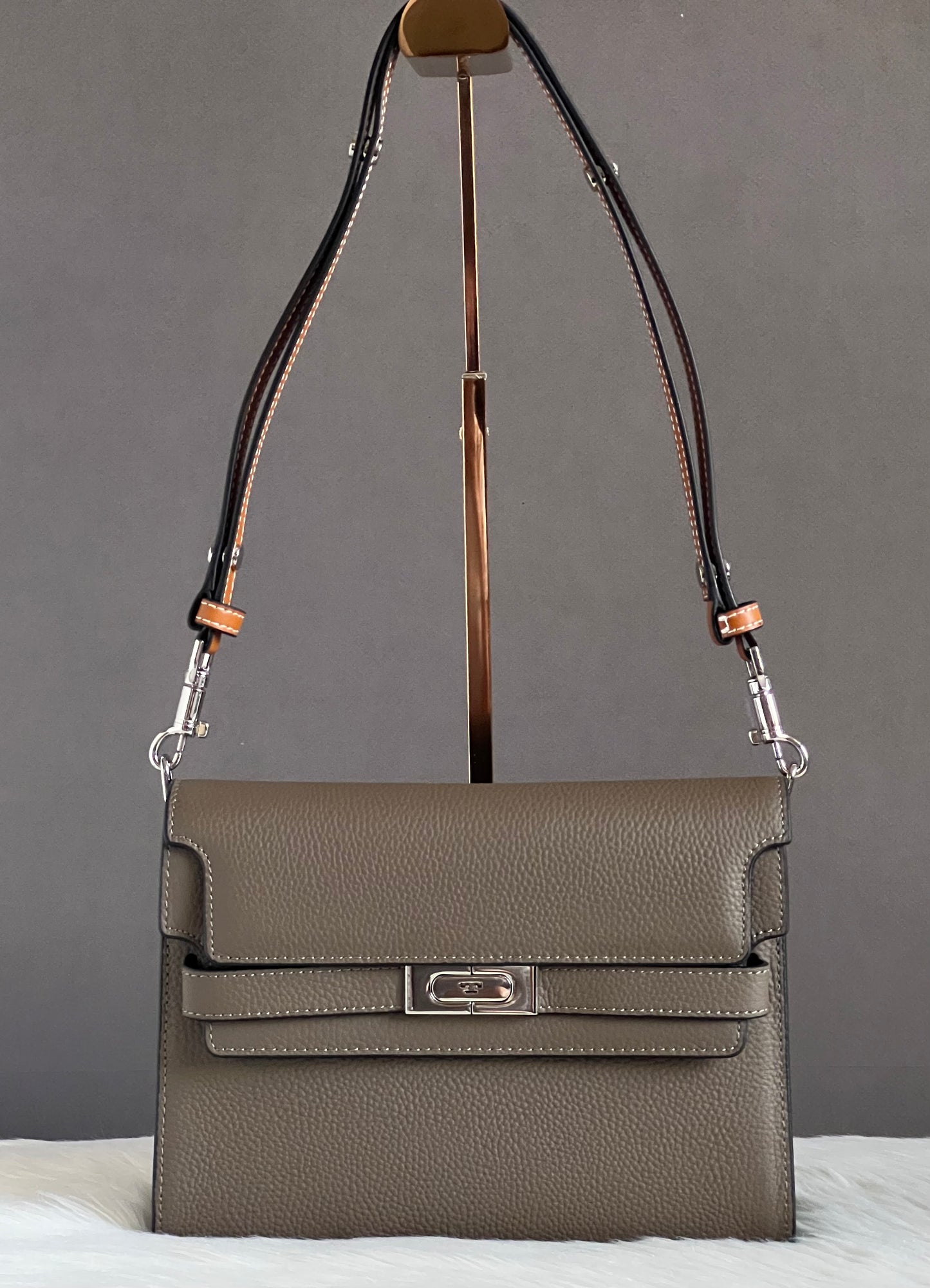 Tory Burch Lee Radziwill Pebbled Shoulder Bag