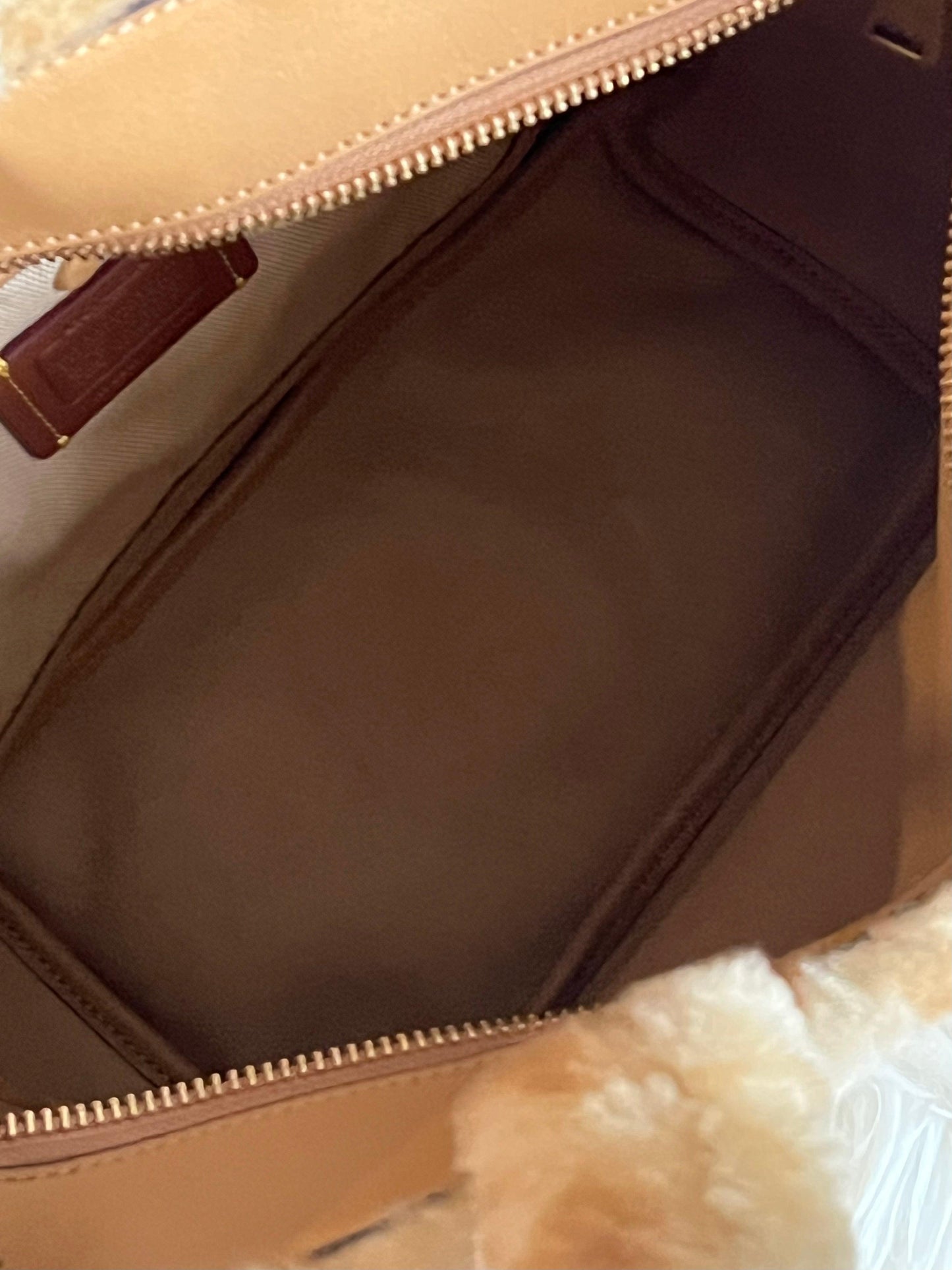 Coach Tote 28 in Signature Shearling