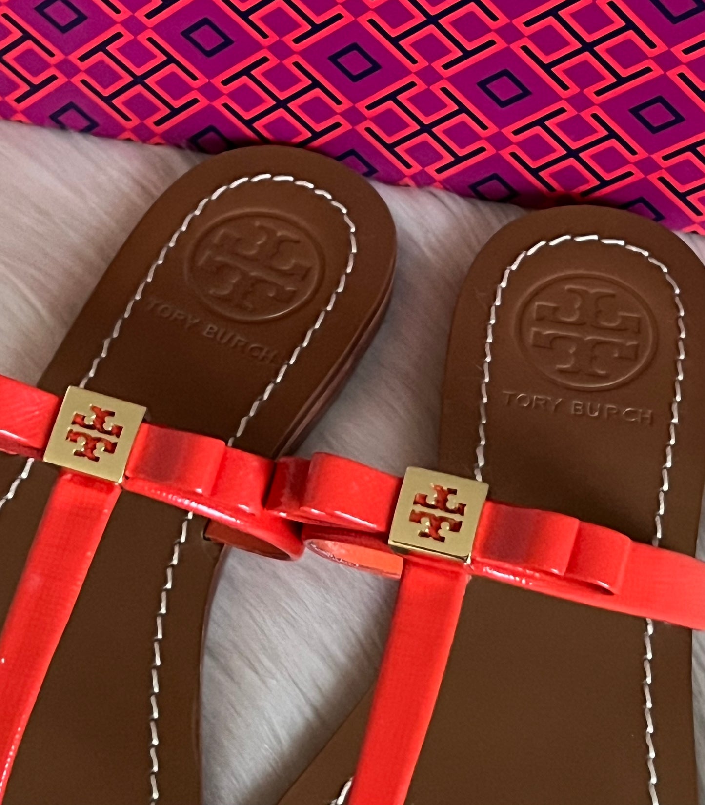 Tory Burch Patent Saffiano Leighanne Flat Thong