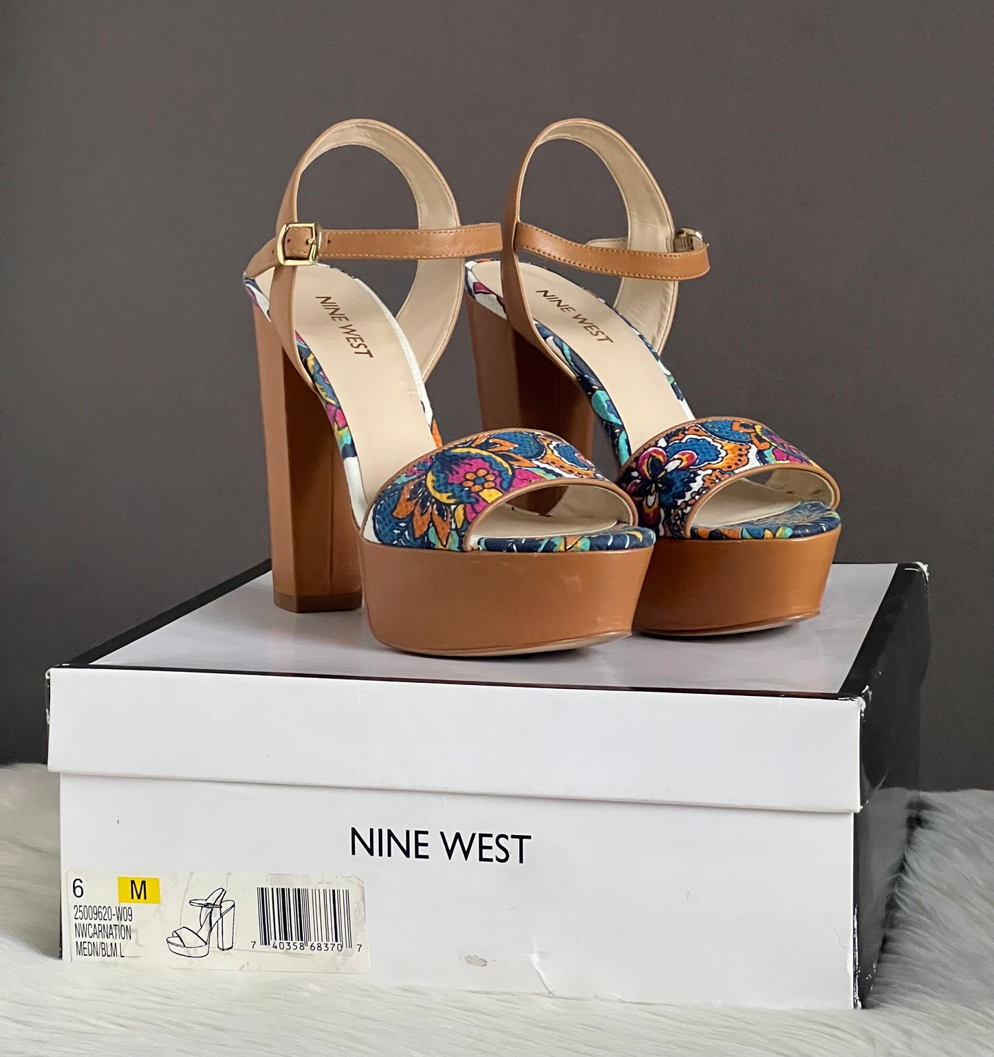 Nine West Carnation Platform Sandal