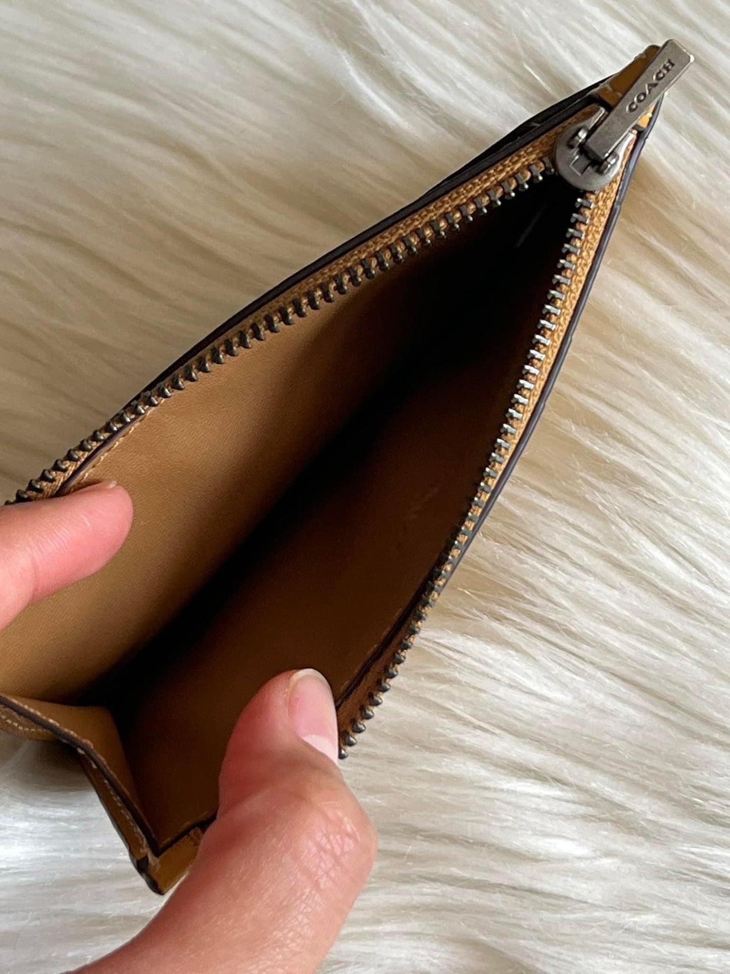 Coach Men’s Zip Card Case with Coach Badge