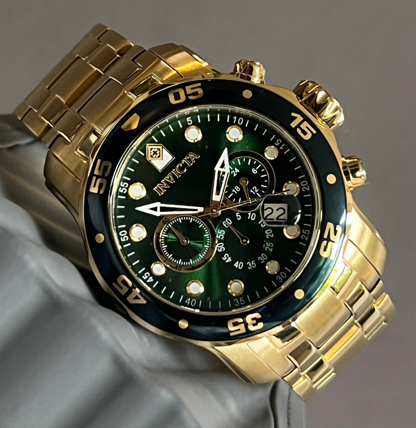 Invicta Pro Diver Scuba Men’s Watch
