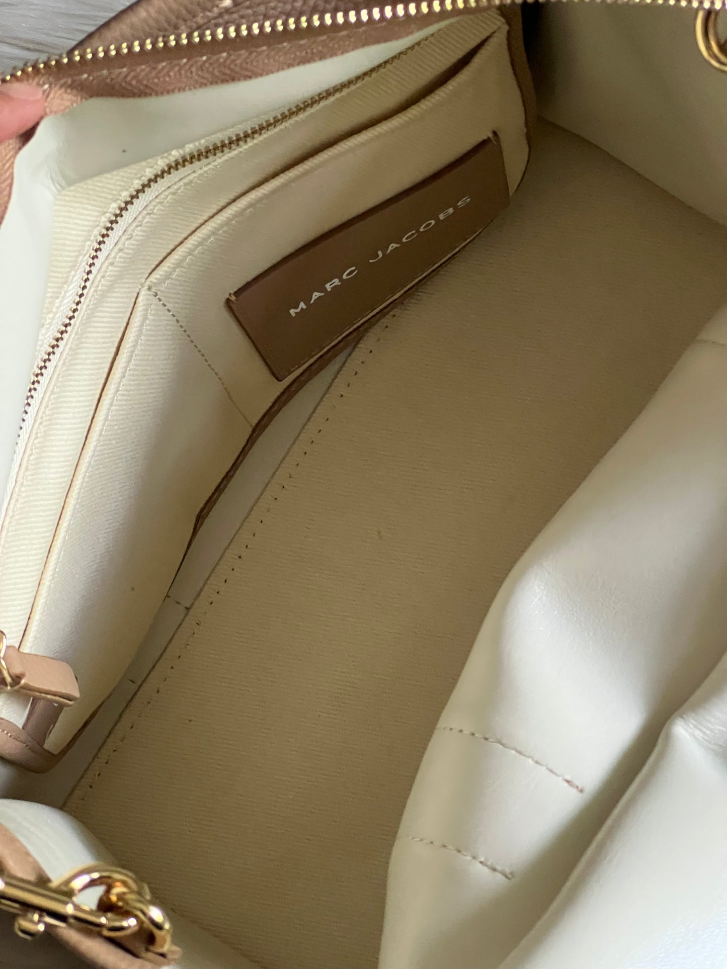 Marc Jacobs The Leather Medium Tote Bag