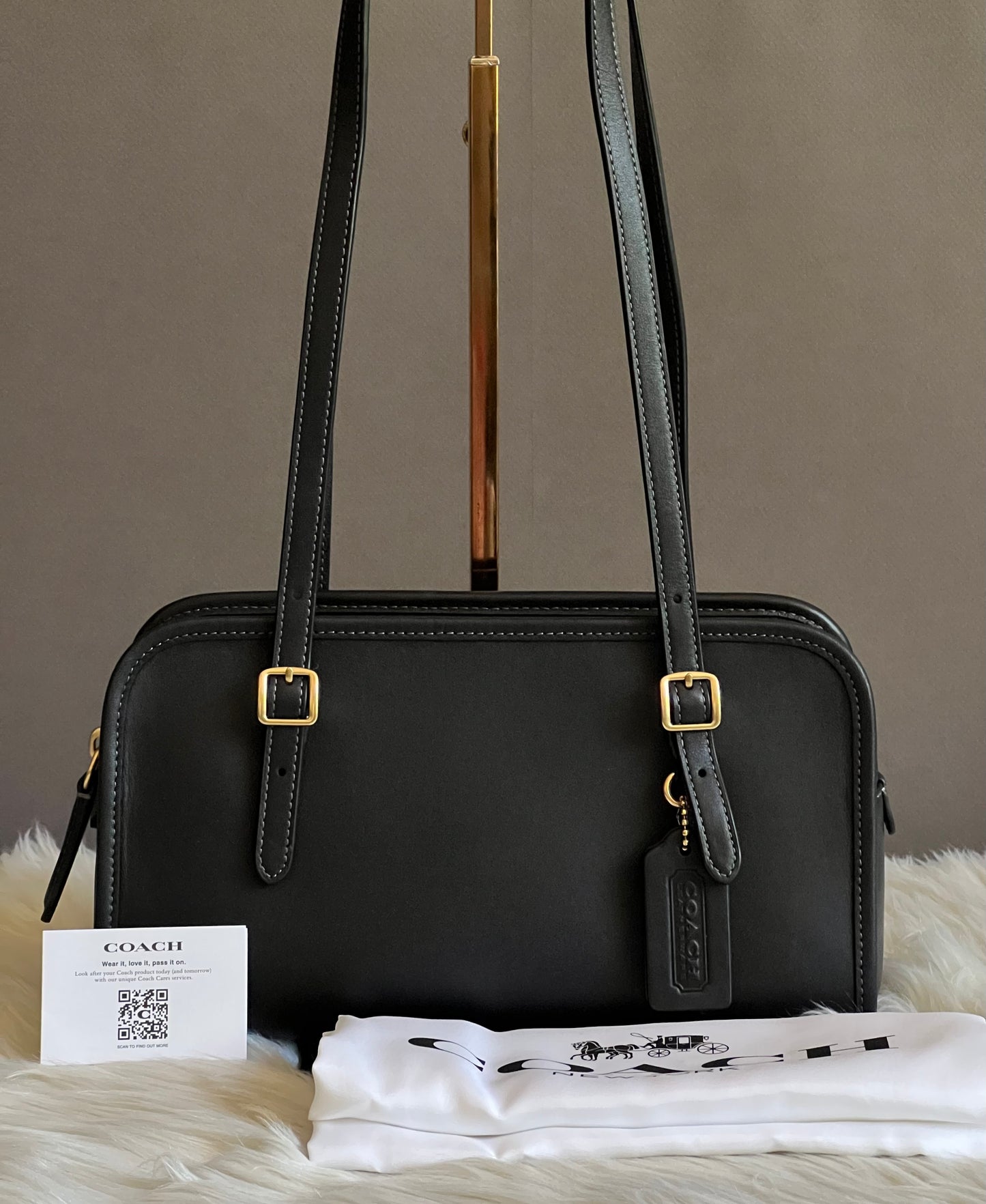 Coach Swing Zip Bag