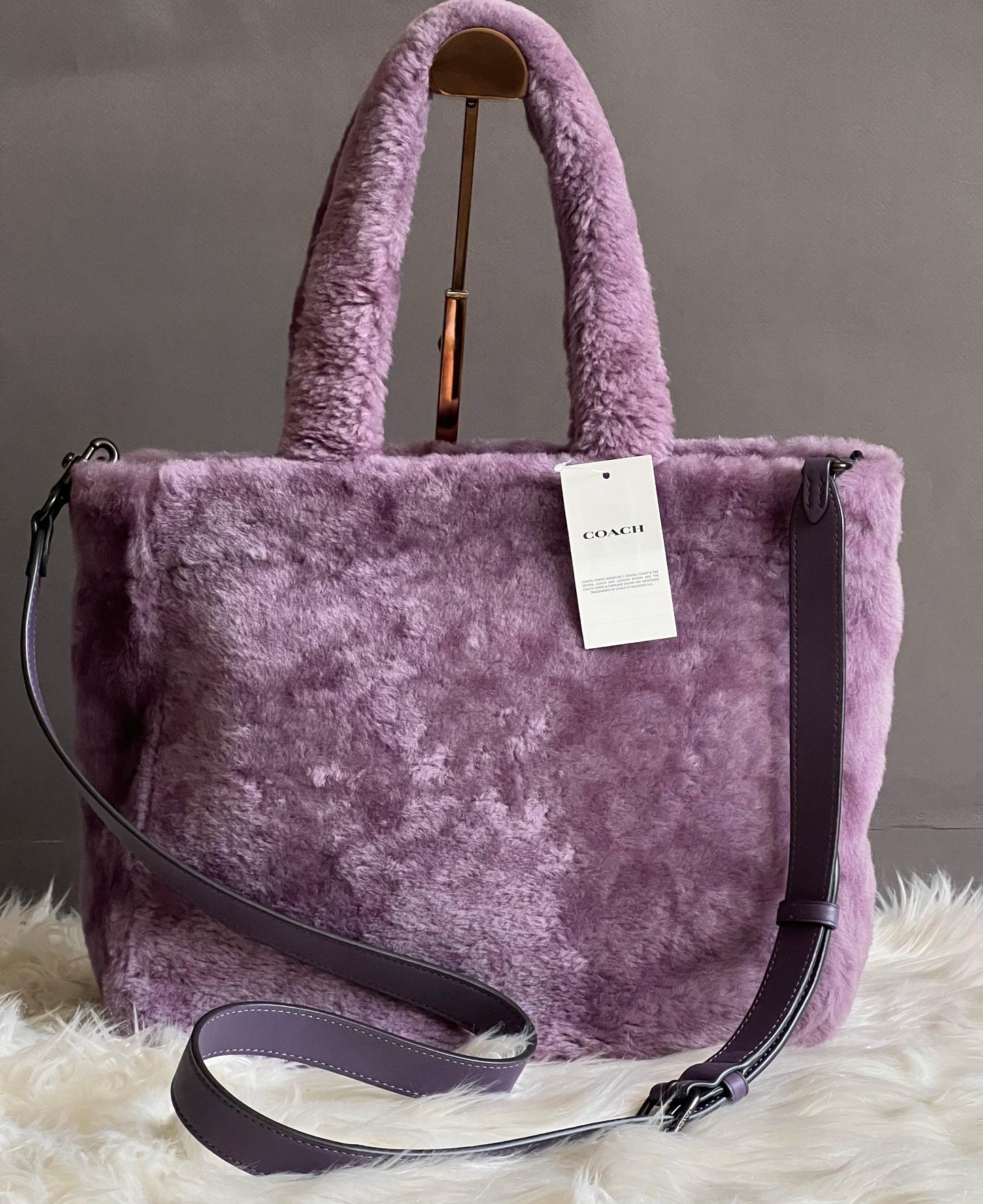 Coach Tote 28 in Signature Shearling