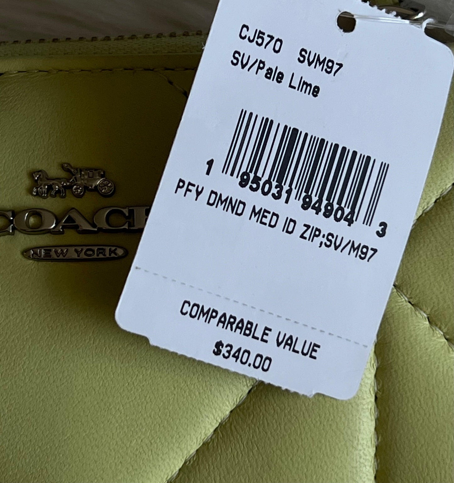 Coach Medium Id Zip Wallet With Puffy Diamond Quilting