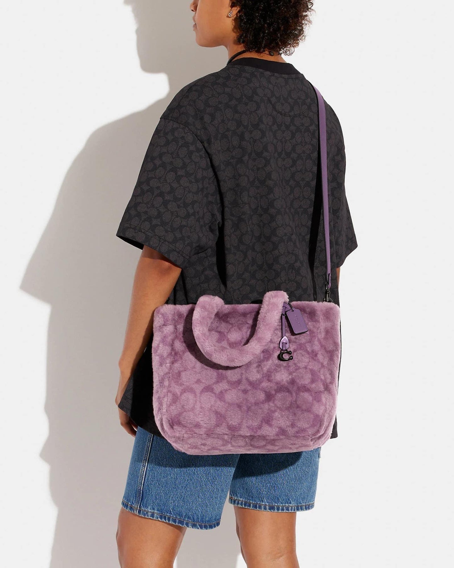 Coach Tote 28 in Signature Shearling