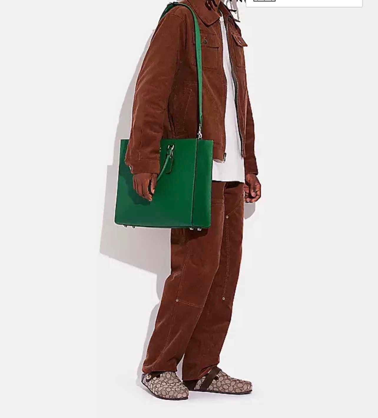 Coach Field Tote 40 with Signature Canvas Detail