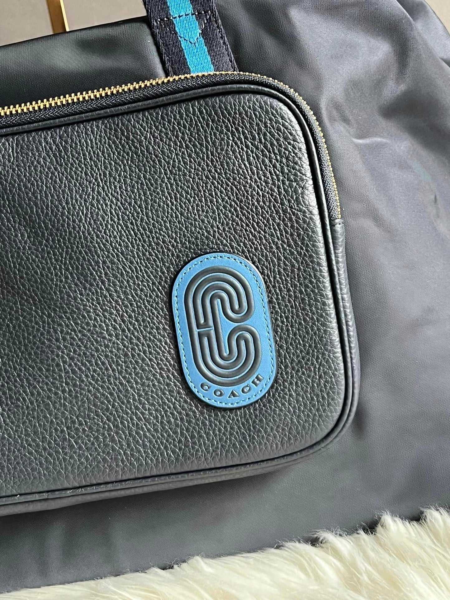Coach Court Weekender