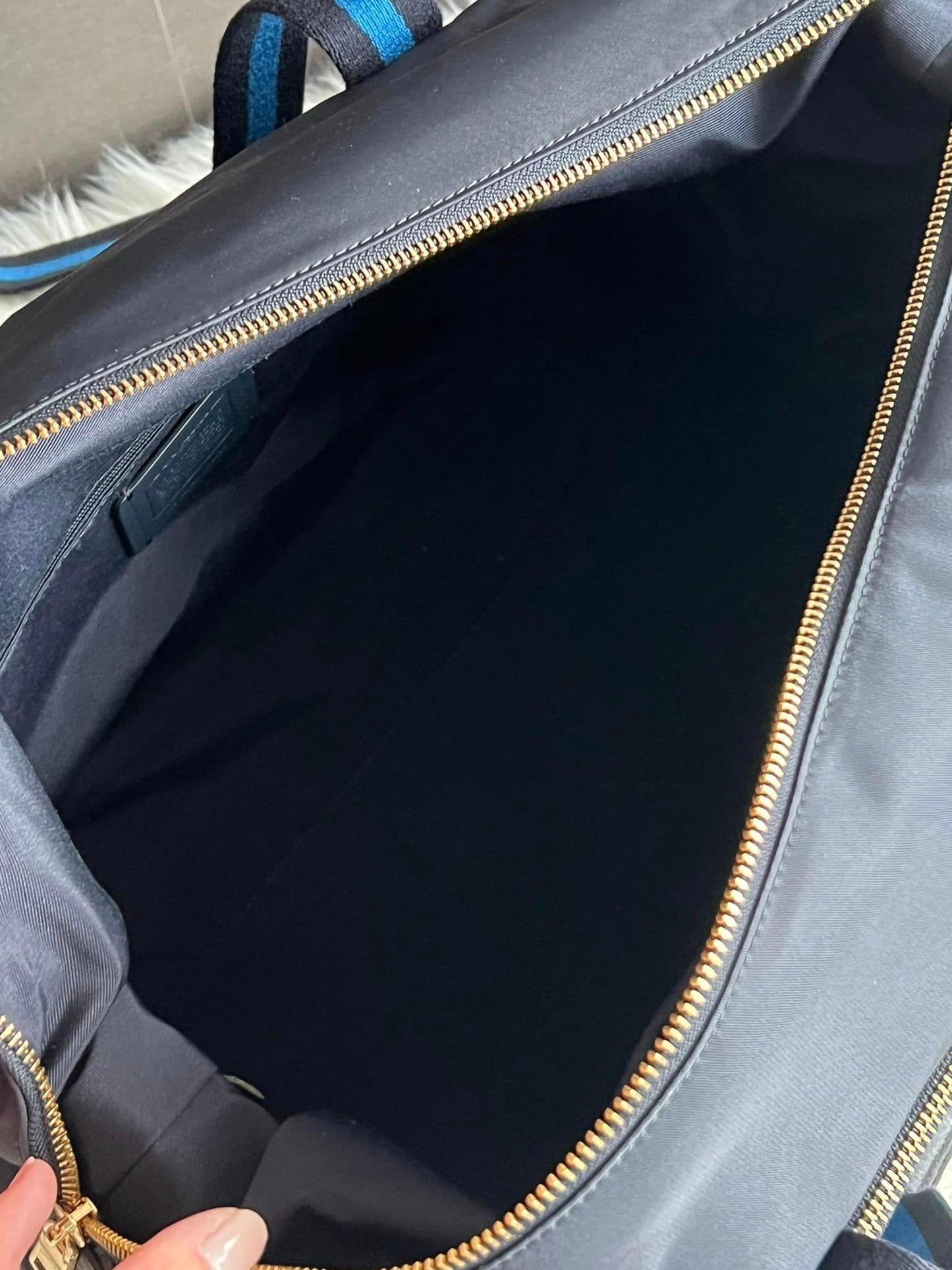 Coach Court Weekender