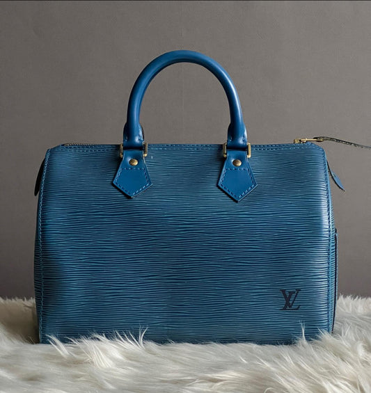 Louis Vuitton Speedy 25 in Epi Leather
