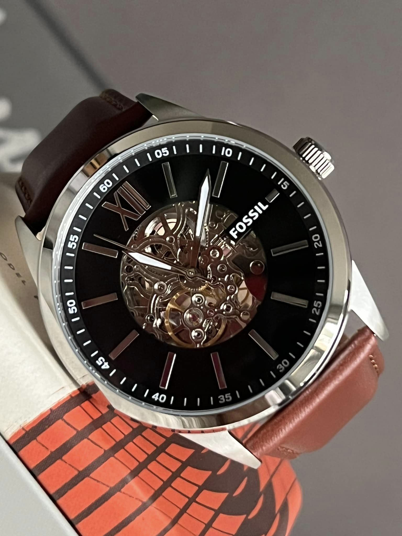 Fossil Men s Flynn Automatic Brown Leather Watch Club de Mode