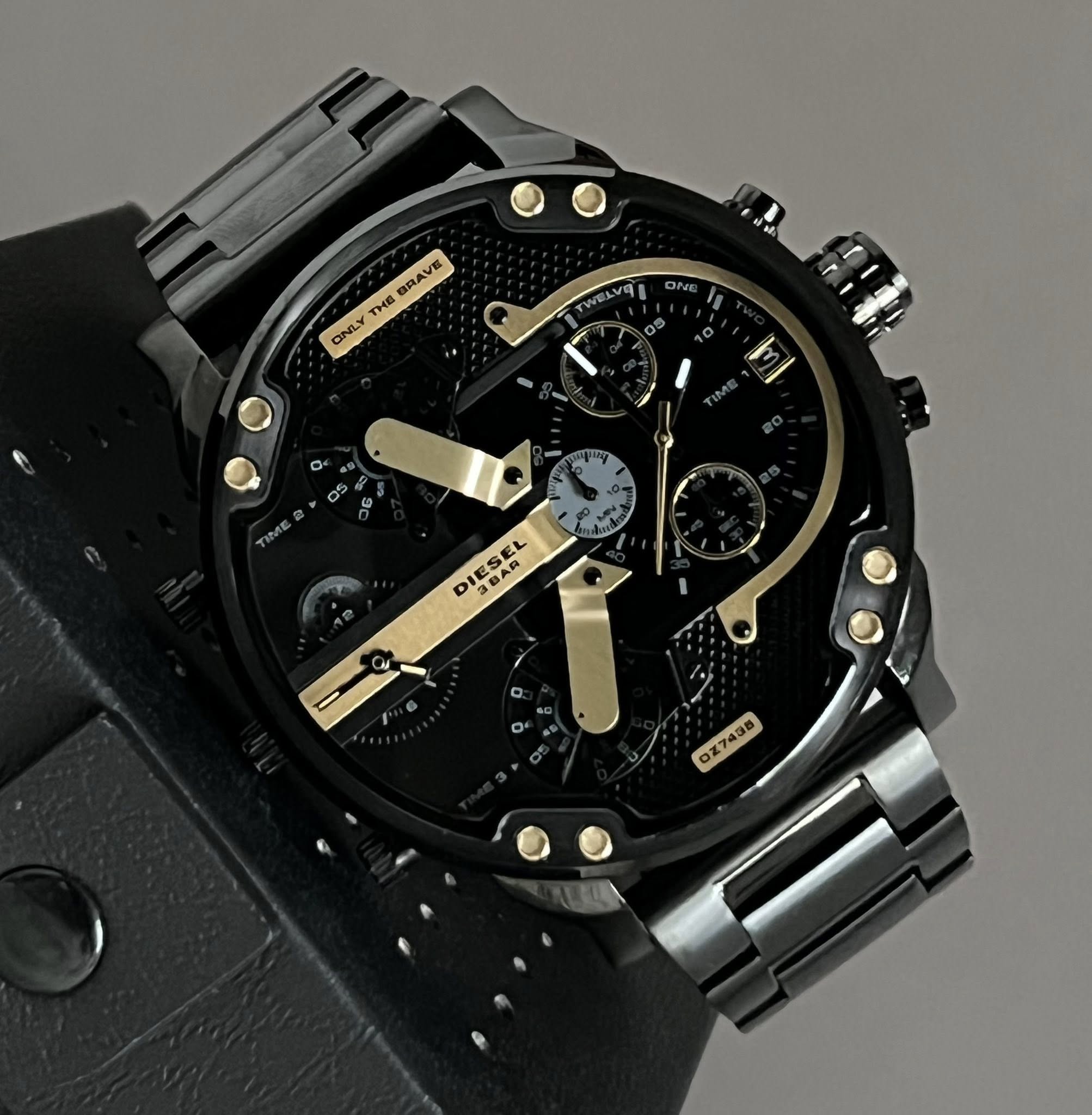 DZ7435 - Diesel Men's Mr. Daddy 2.0 Chrono Black Dial Leather