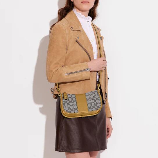 Coach Swinger in Signature Jacquard