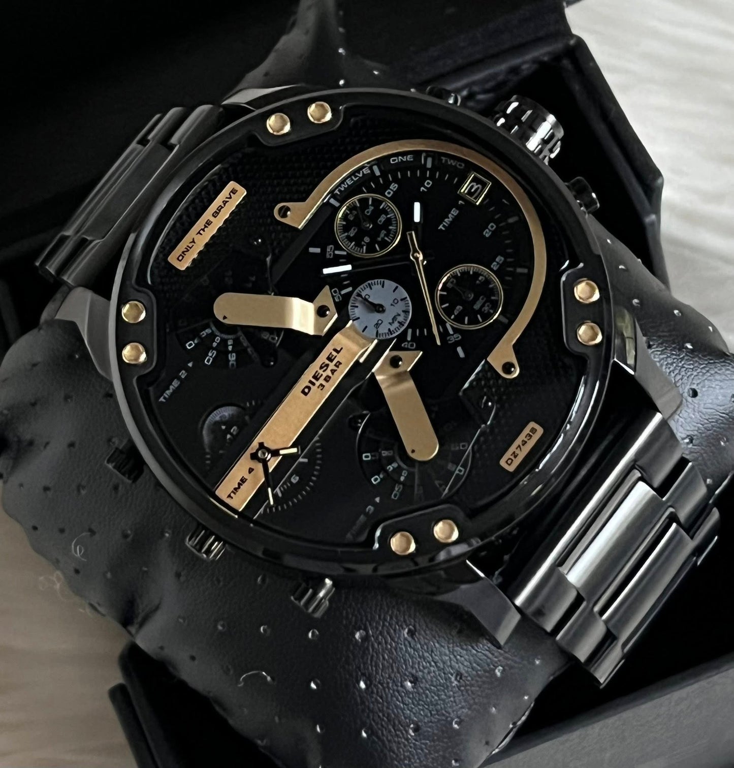 DZ7435 - Diesel Men’s Mr. Daddy 2.0 Chrono Black Dial Leather Watch