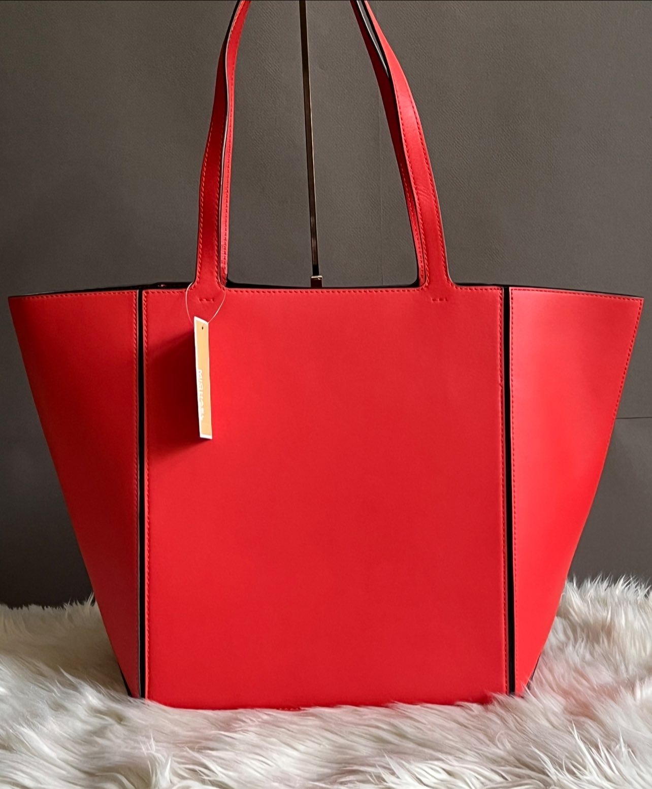 Michael Kors Jordi Large Leather Tote Bag