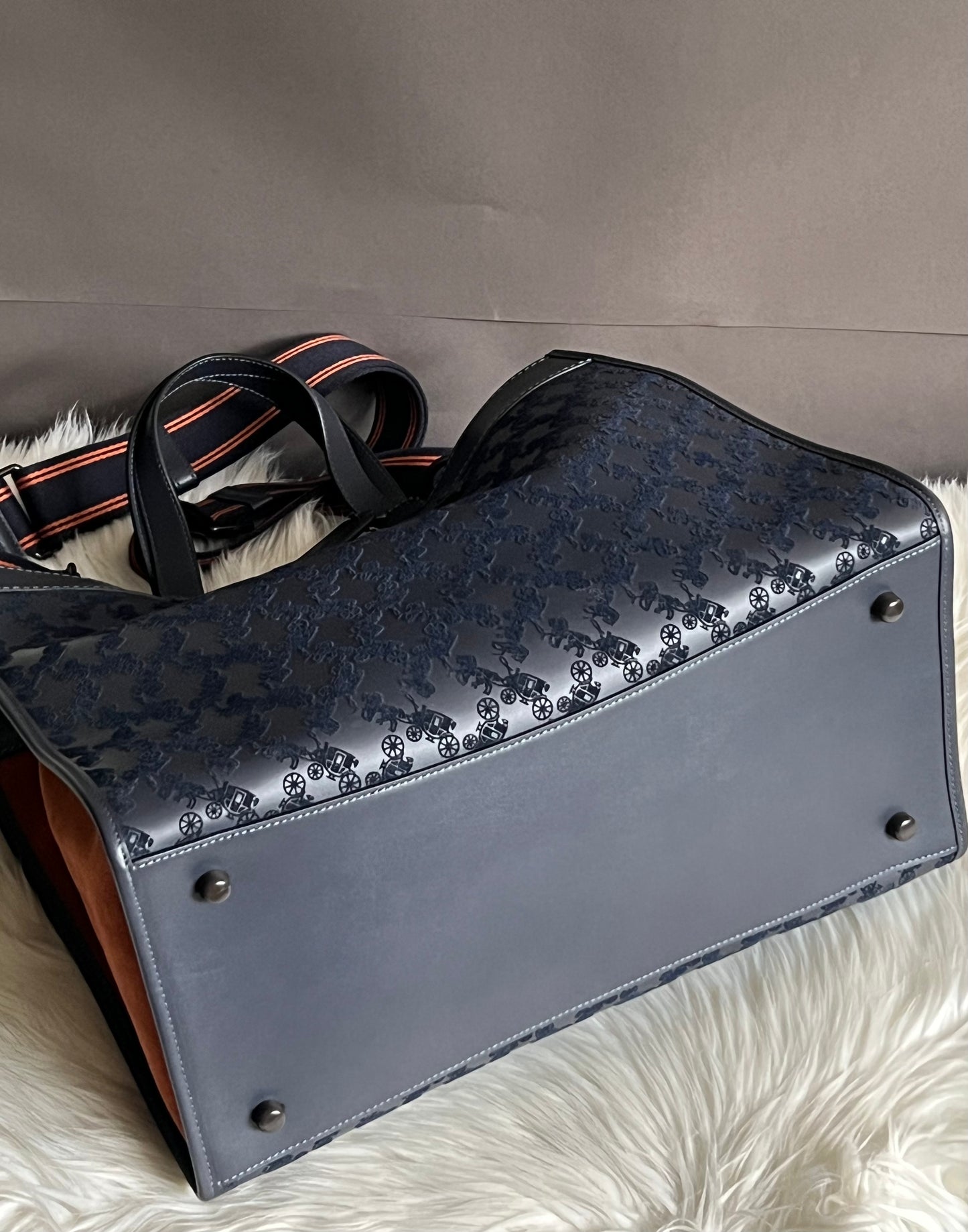 Coach Field Tote 40 with Horse and Carriage
