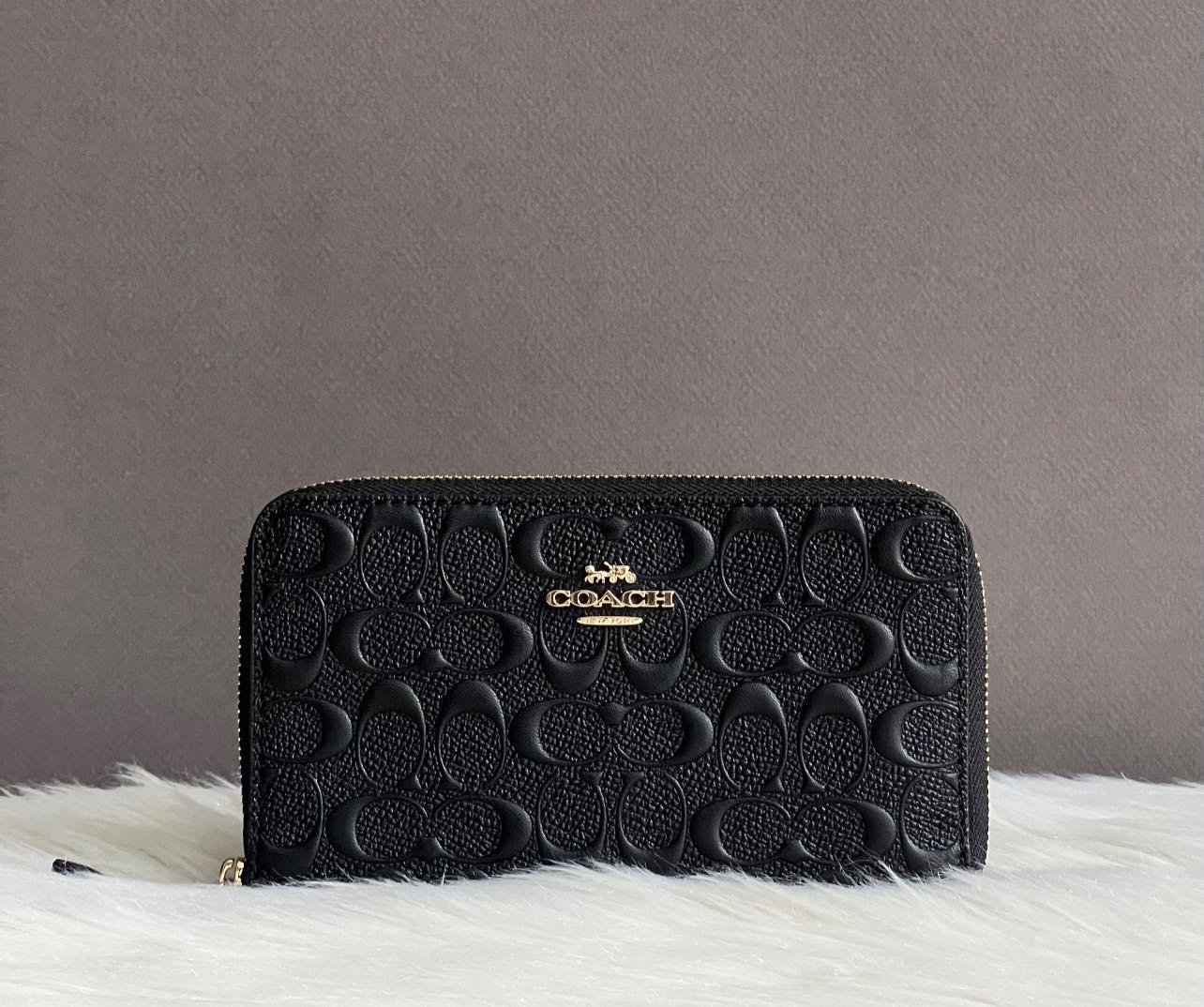 Coach Medium Id Zip Wallet In Signature Leather