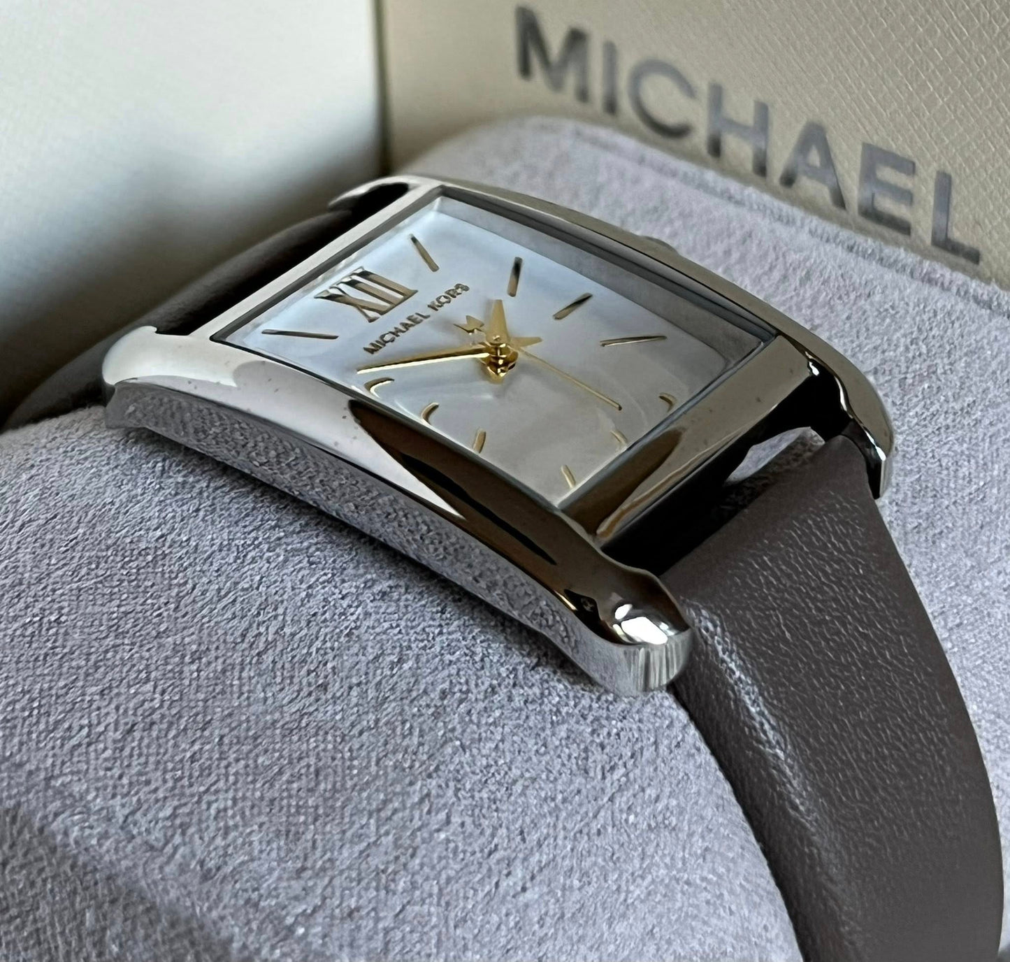 Michael Kors Women’s Three-Hand Dusk Leather Watch