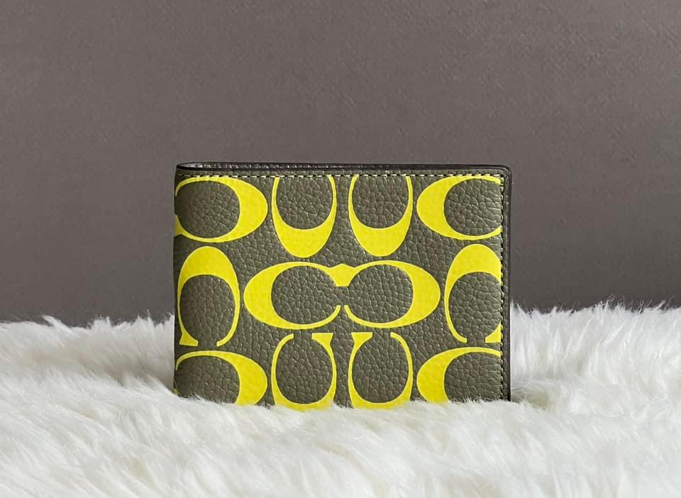 Coach Men’s Slim Billfold Wallet In Signature Leather