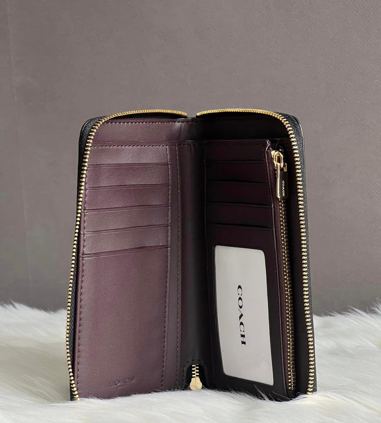 Coach Medium Id Zip Wallet In Signature Leather