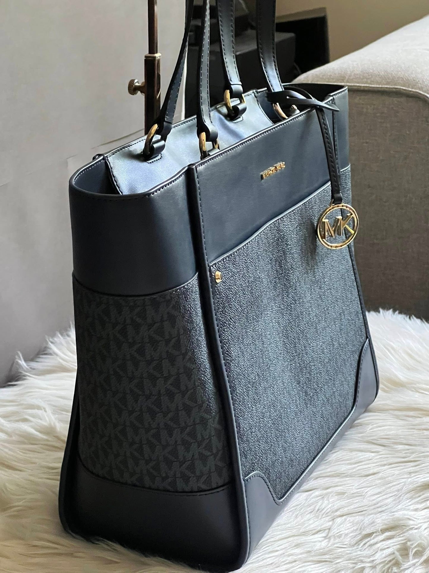 Michael Kors Harrison Large Logo Tote Bag