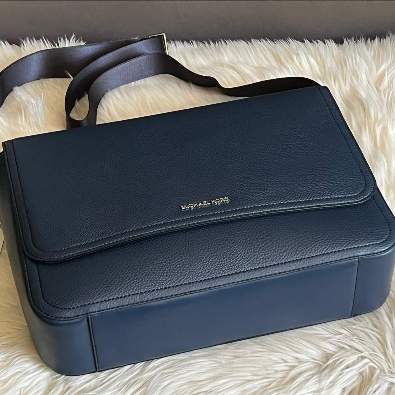 Michael Kors Cooper Messenger Bag