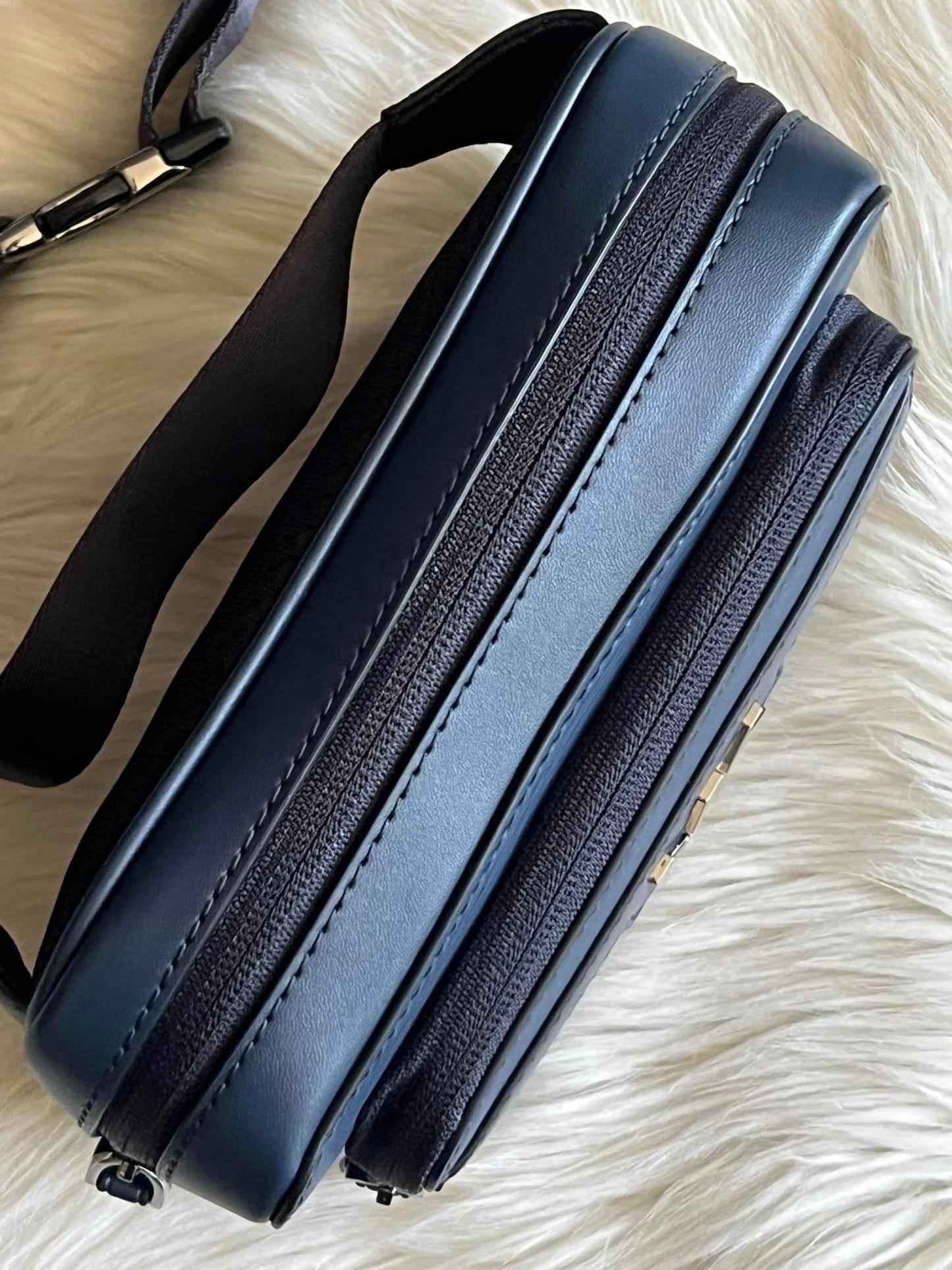 Michael Kors Cooper Sling Pack